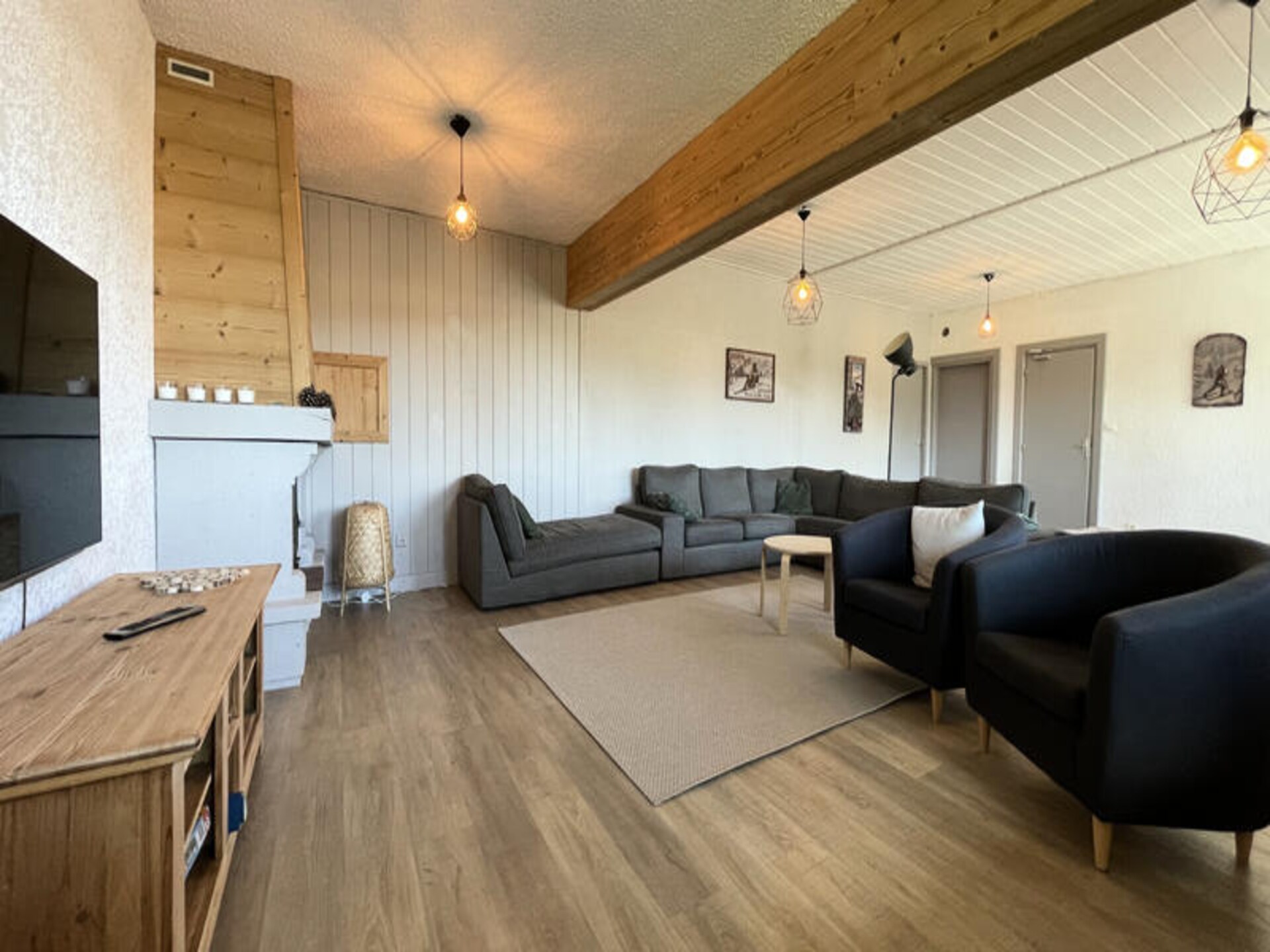 Ruime groepsaccommodatie in Albepierre-Bredons met uitzicht op Plomb du Cantal - foto 2