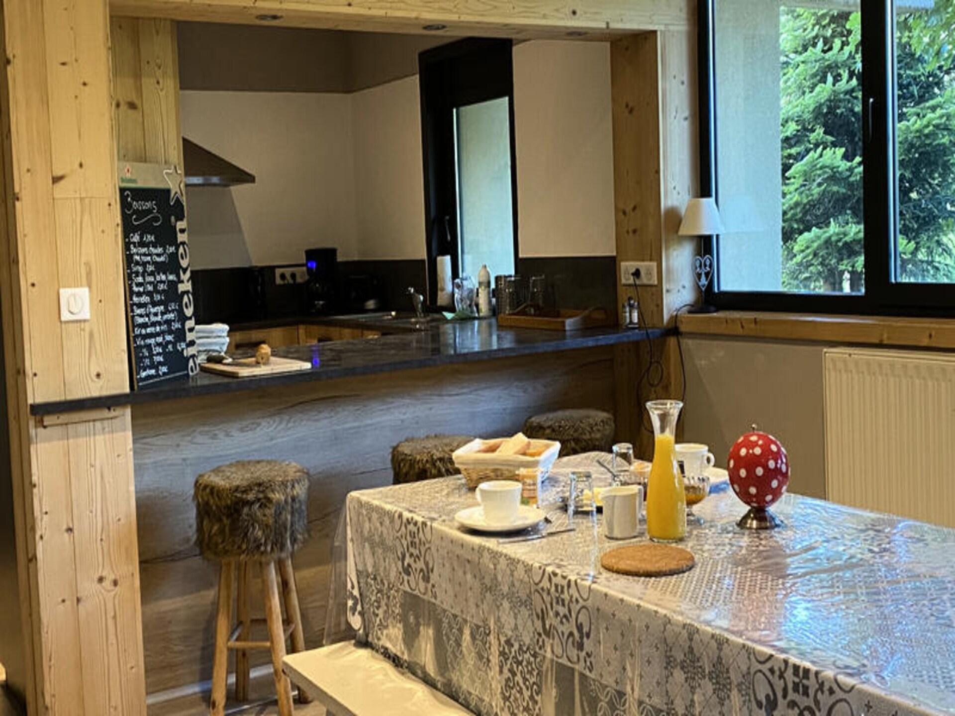 Ruime groepsaccommodatie in Albepierre-Bredons met uitzicht op Plomb du Cantal - foto 6