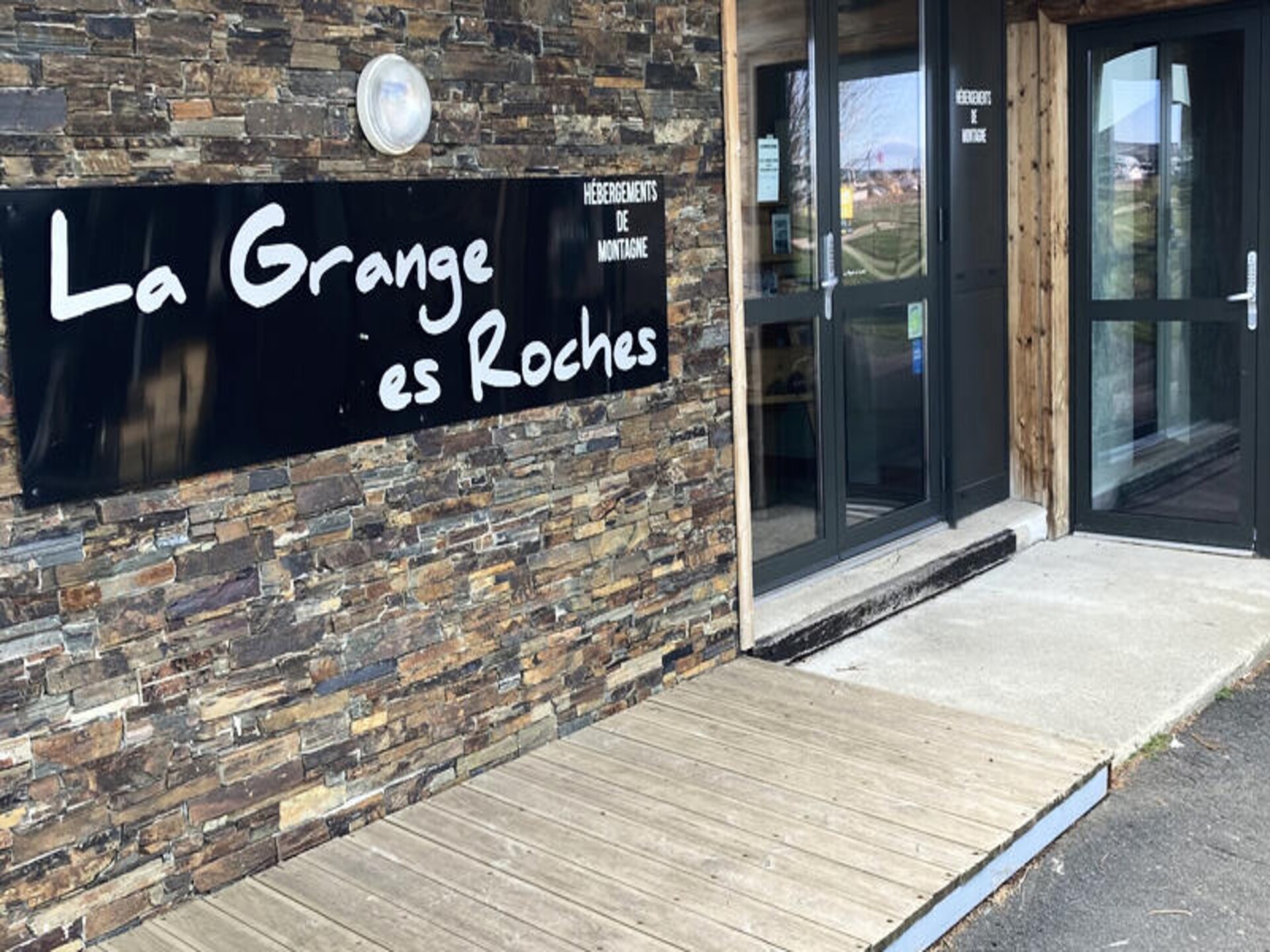 Ruime groepsaccommodatie in Albepierre-Bredons met uitzicht op Plomb du Cantal - foto 28