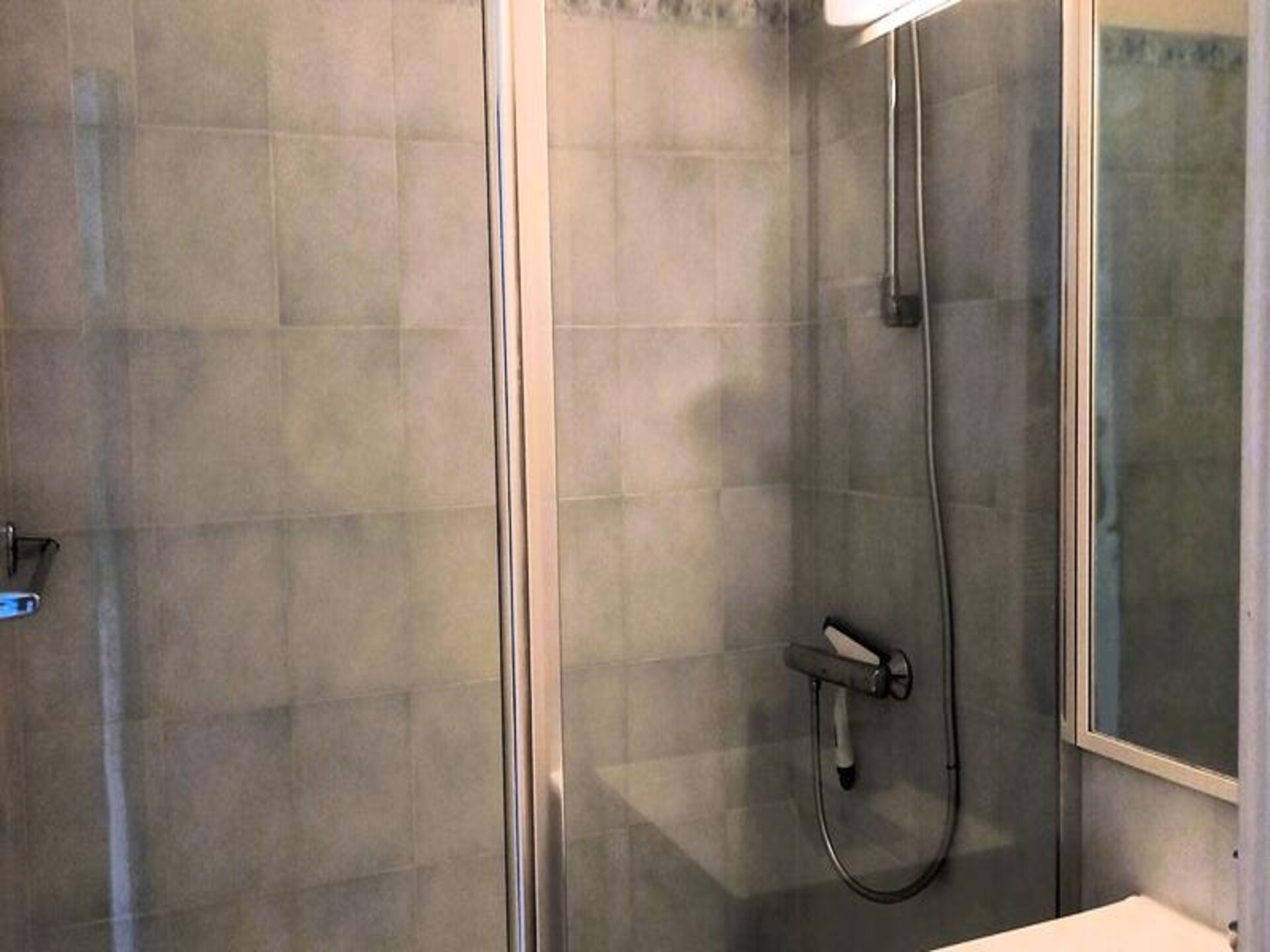 Luxe appartement met zwembadzicht in hartje Grimaud - foto 7