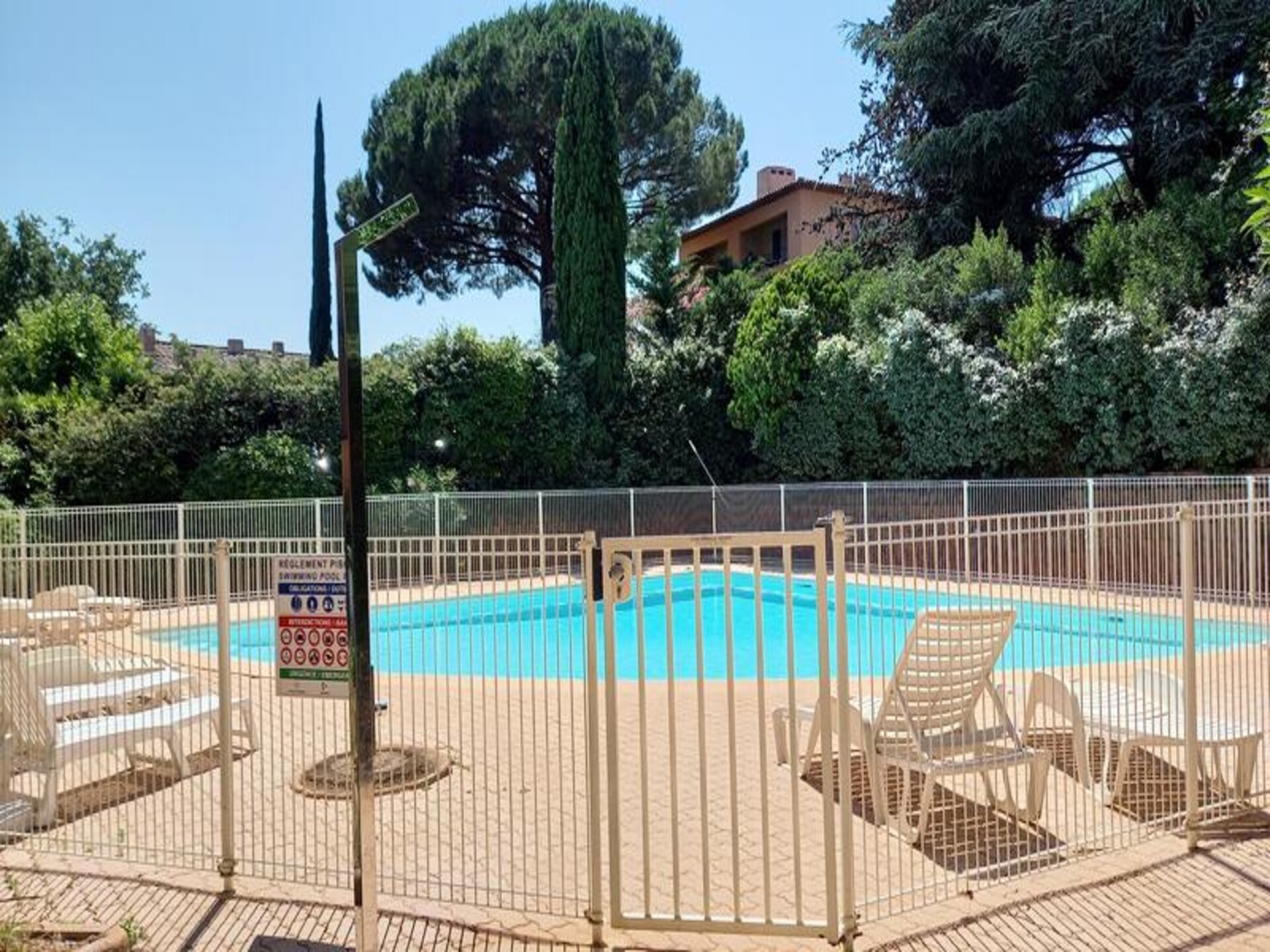 Luxe appartement met zwembadzicht in hartje Grimaud - foto 8