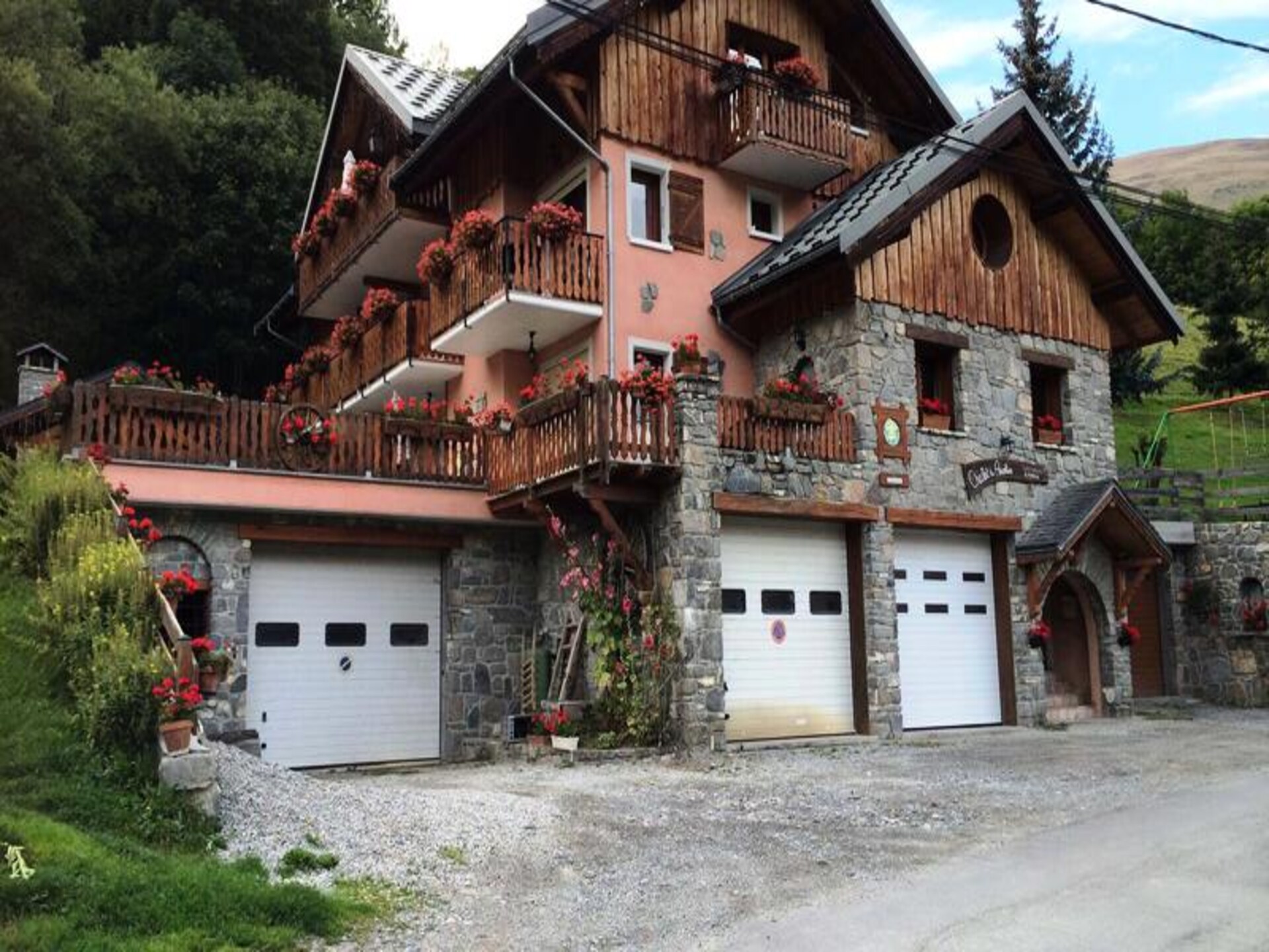 Authentiek Alpenchalet voor 8 bij Valloire: tuin, sauna en vlakbij de pistes - foto 2