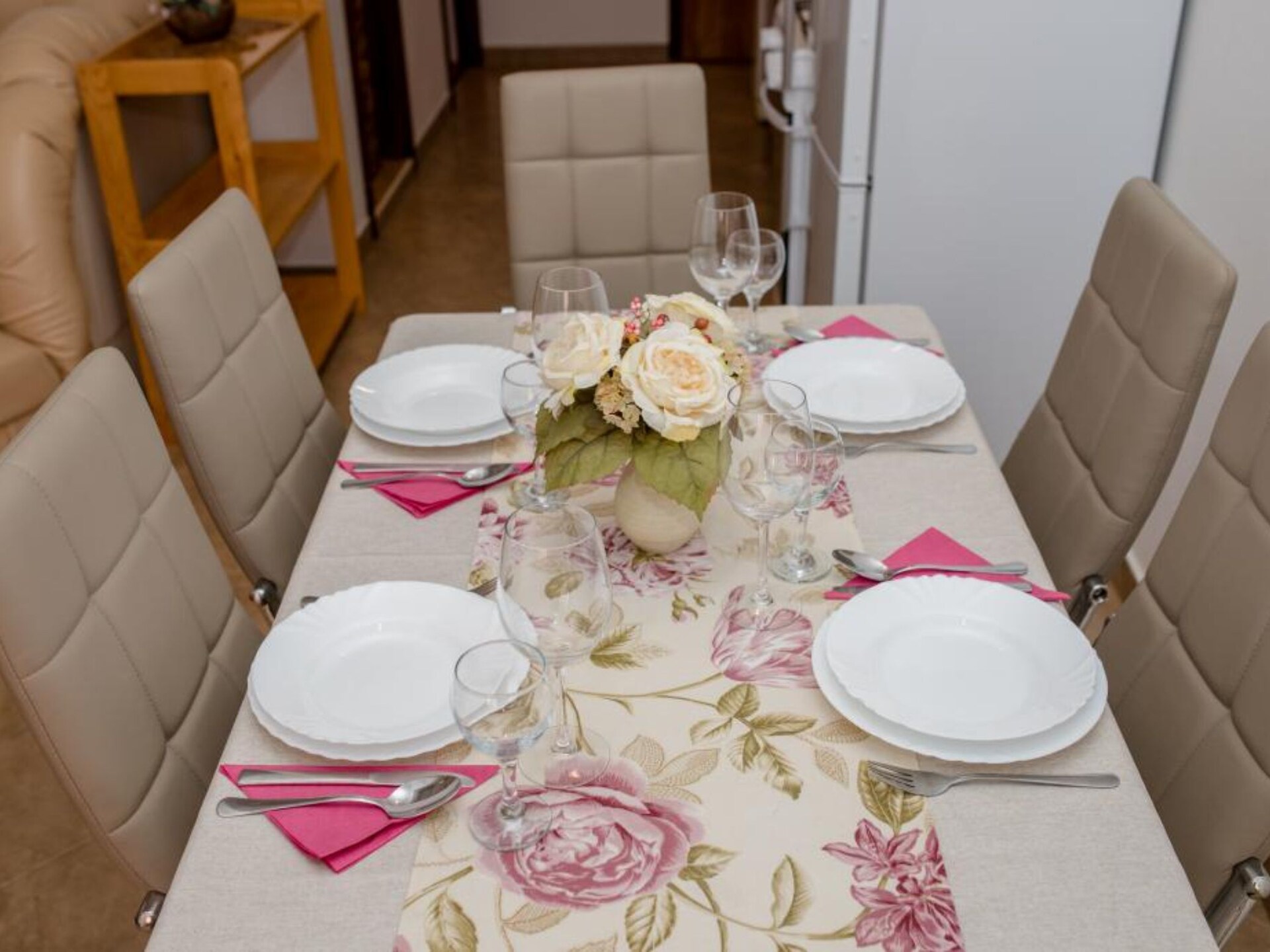 Ruim appartement voor 5 met terras vlakbij zee op Rab - foto 3