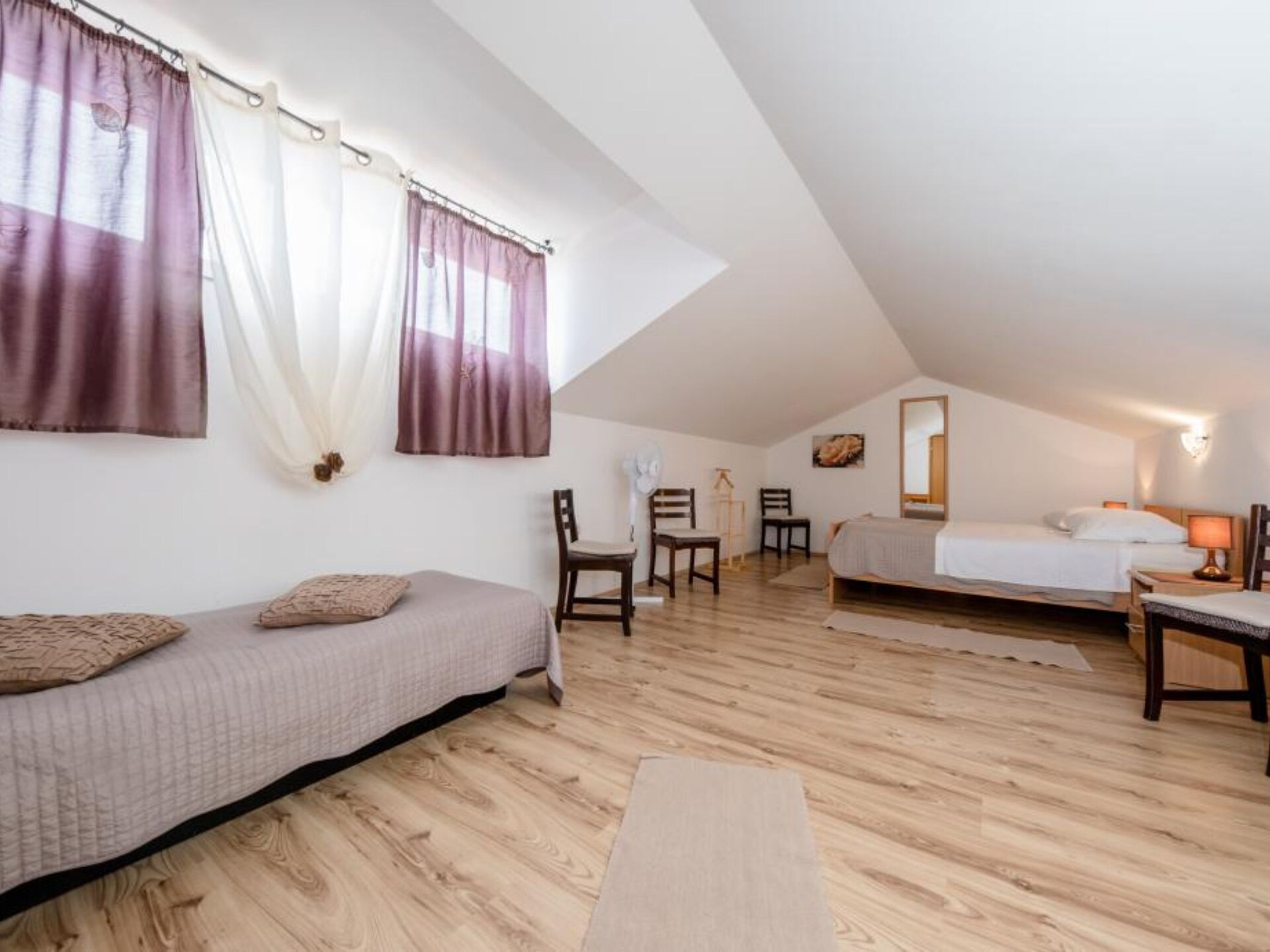 Knus appartement met terras op zonovergoten Rab, vlakbij zee - foto 9