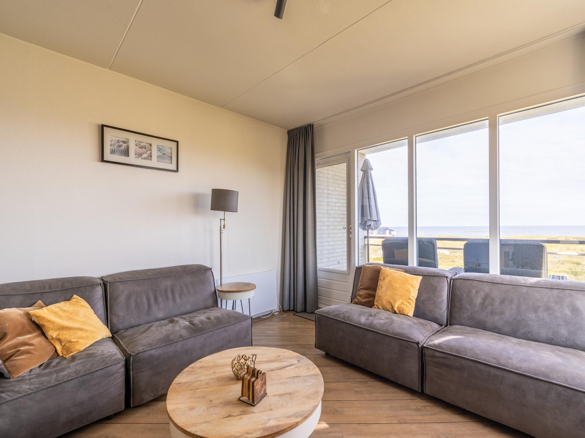 Modern hoekappartement met zeezicht en balkon in de duinen van De Koog - foto 3
