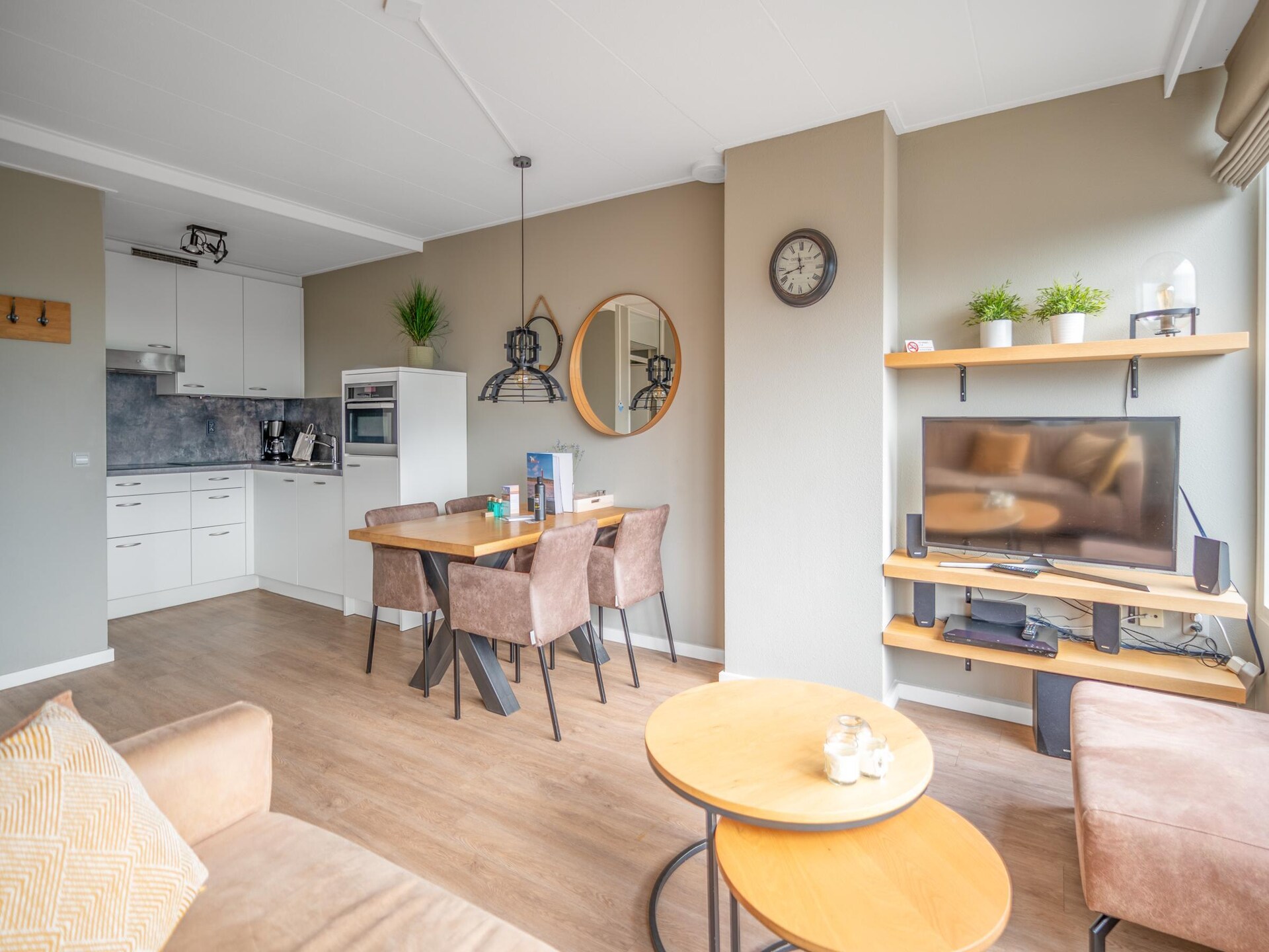 Sfeervol appartement met panoramisch uitzicht over De Koog en het Waddeneiland - foto 3