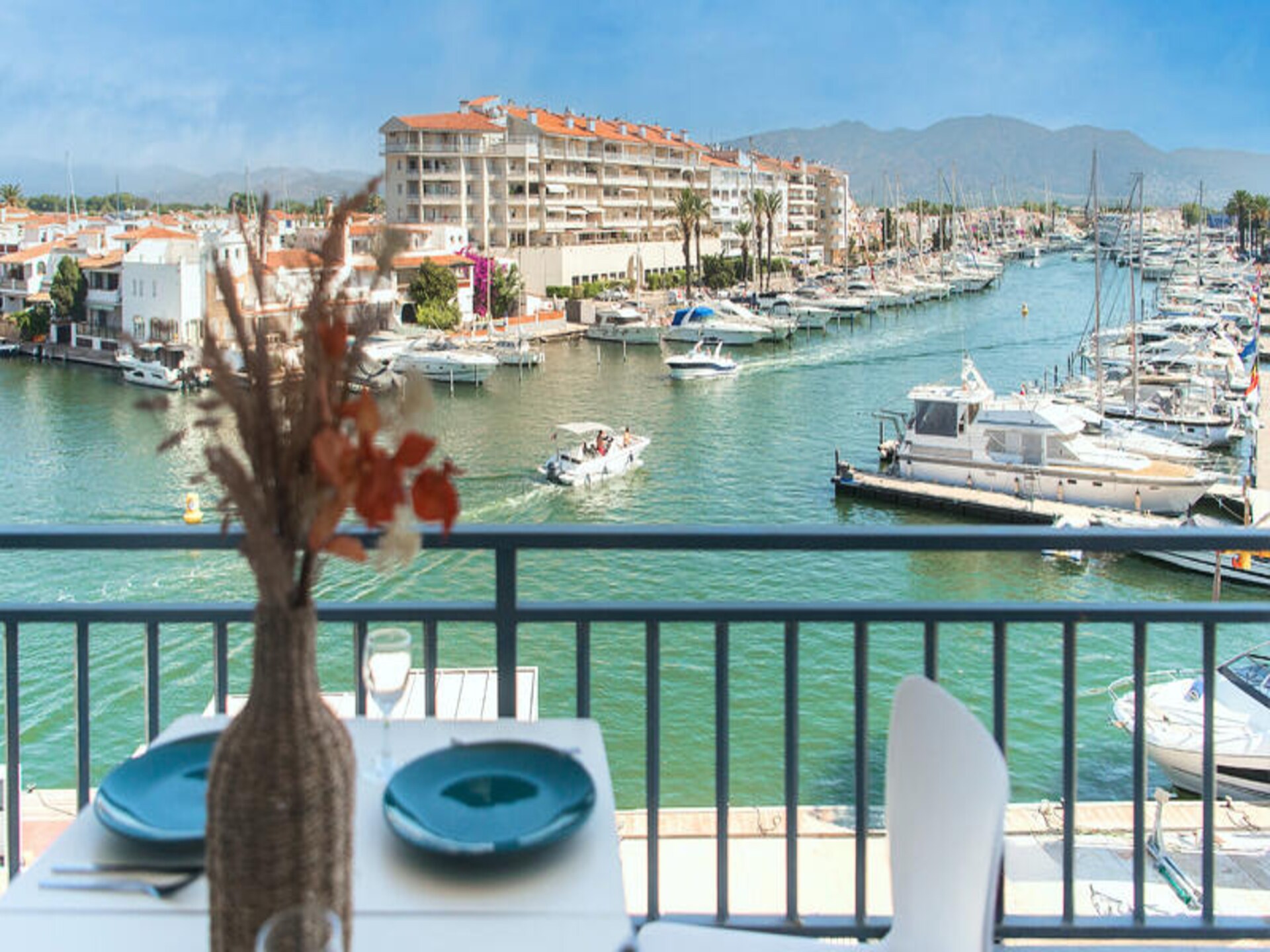 Kanaalappartement Empuriabrava – 500m van strand, airco & terras - foto 2