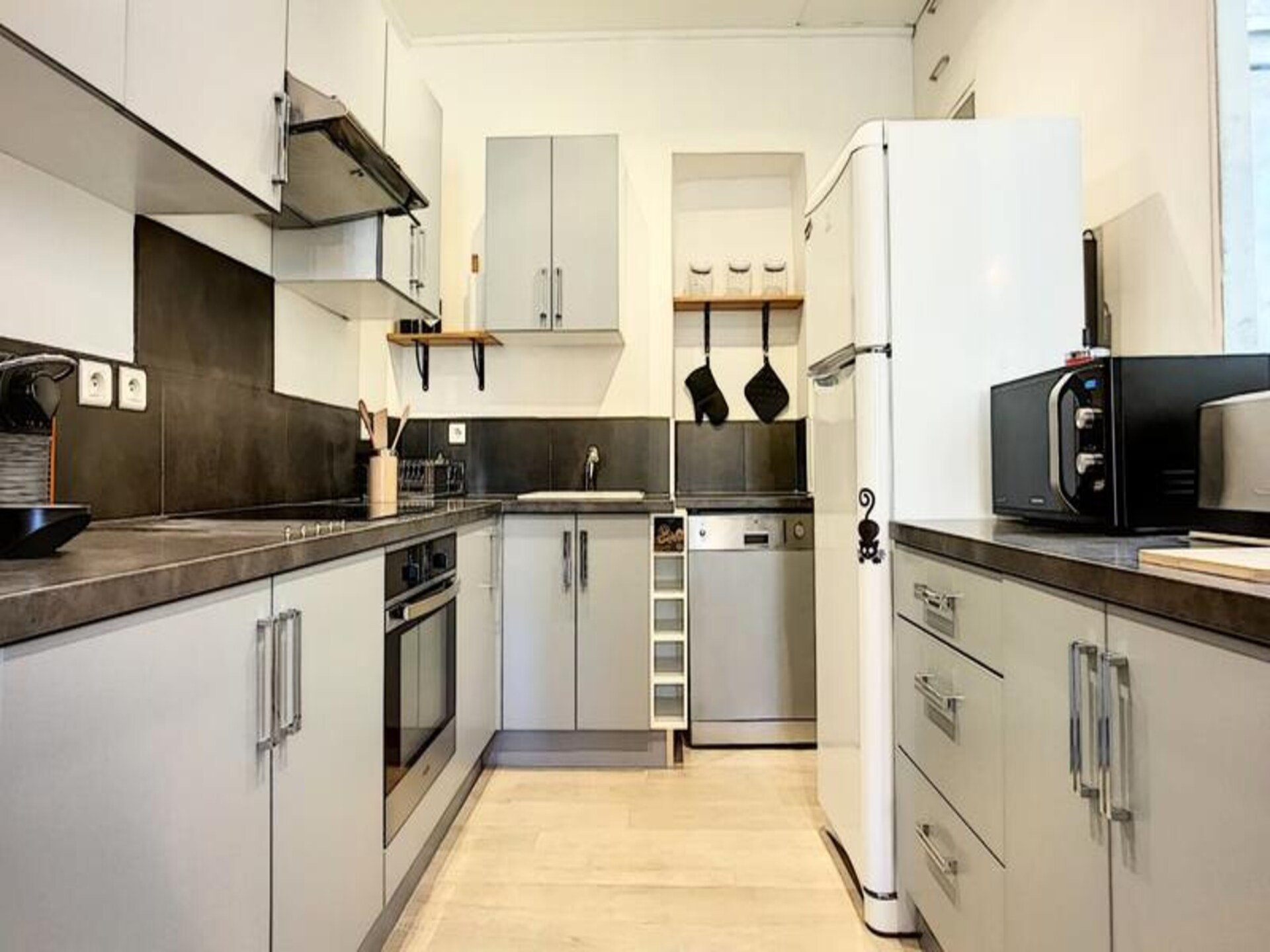 Authentiek appartement op de Provençaalse markt in hartje Antibes - foto 7