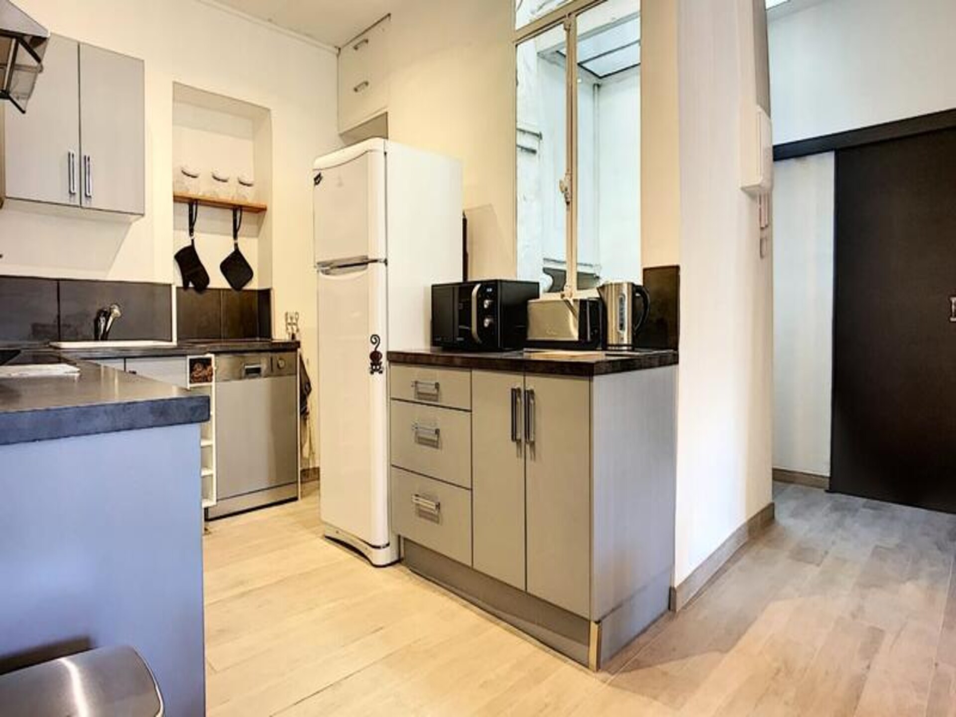 Authentiek appartement op de Provençaalse markt in hartje Antibes - foto 9