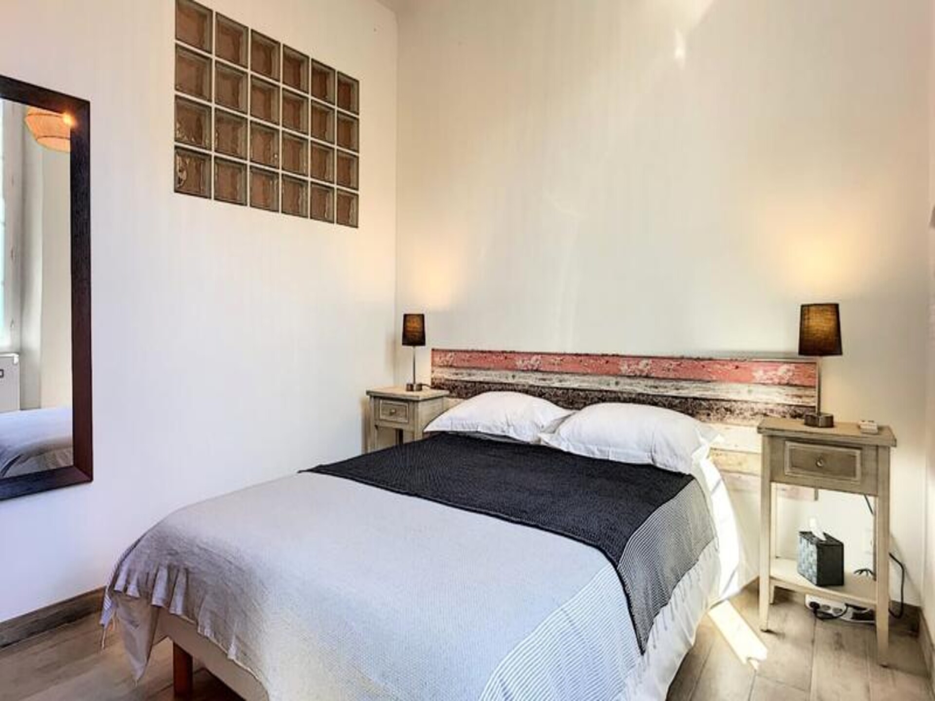 Authentiek appartement op de Provençaalse markt in hartje Antibes - foto 10