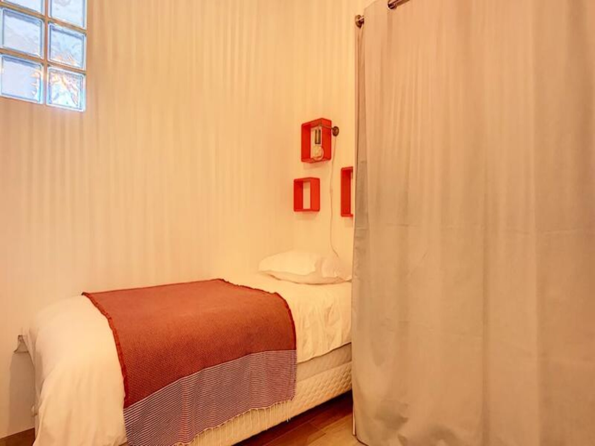 Authentiek appartement op de Provençaalse markt in hartje Antibes - foto 14