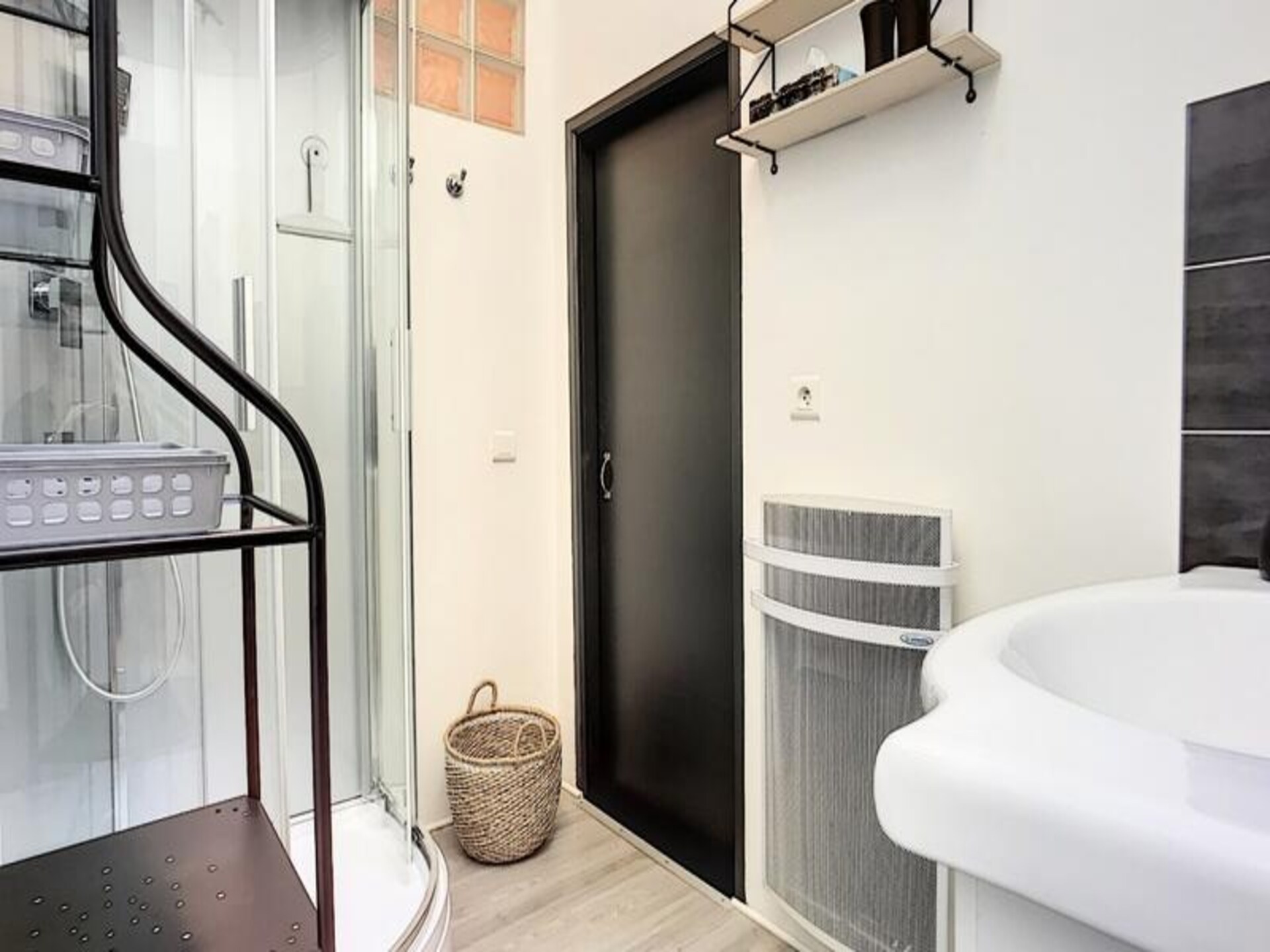 Authentiek appartement op de Provençaalse markt in hartje Antibes - foto 22