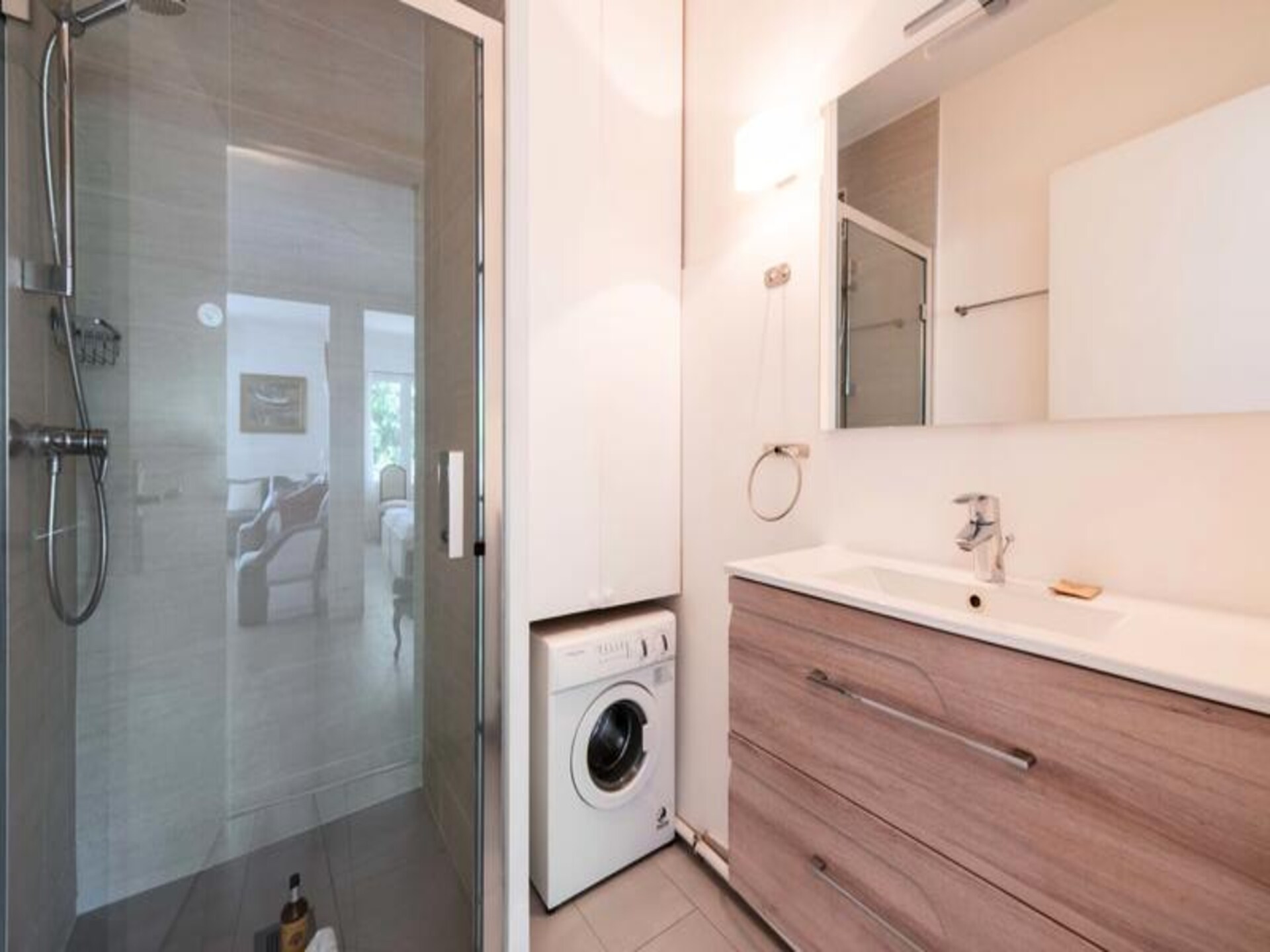 Licht appartement in Cannes met terras, op 6 minuten lopen van het strand - foto 14