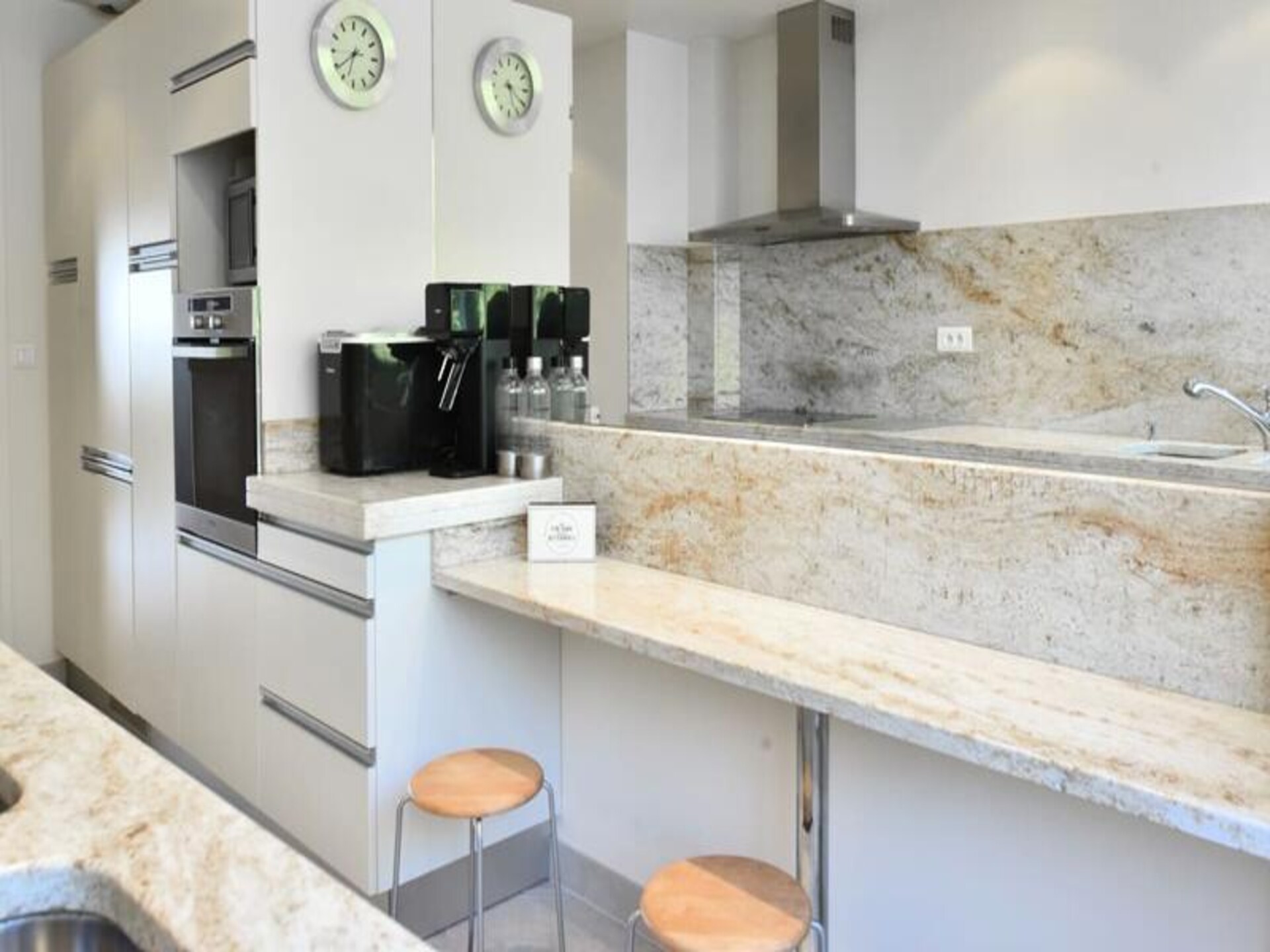 Licht appartement met 2 suites, zwembad en zeezicht nabij centrum Cannes - foto 19
