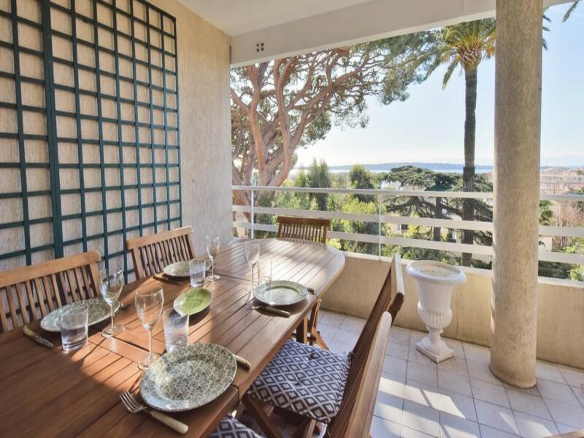 Elegant appartement in Cannes met zwembad en adembenemend zeezicht - foto 1