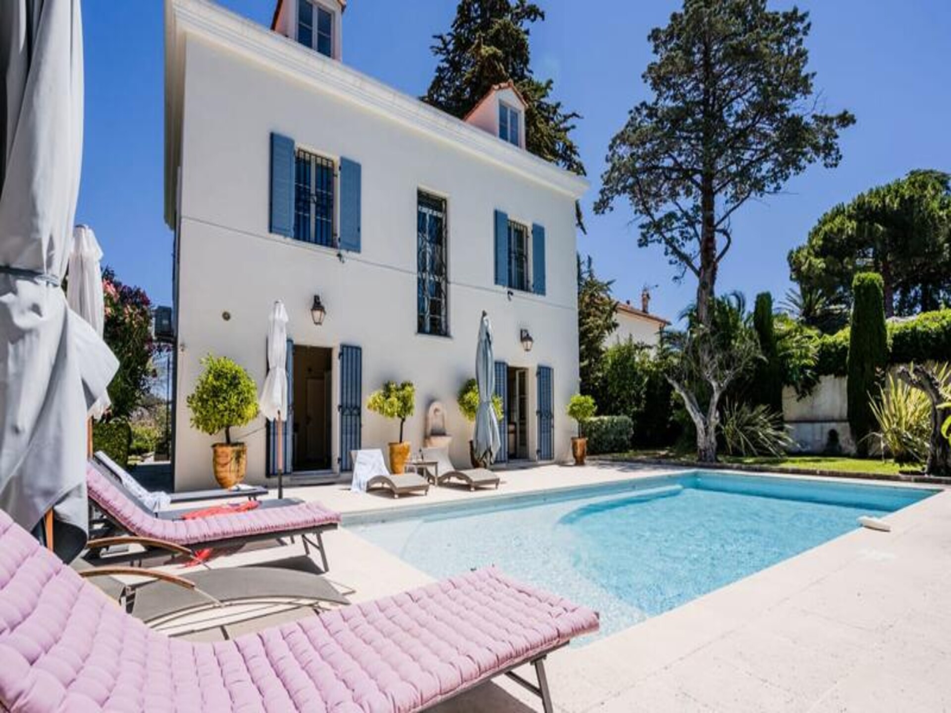 Ruim appartement in Antibes voor 10 personen nabij het strand - foto 1