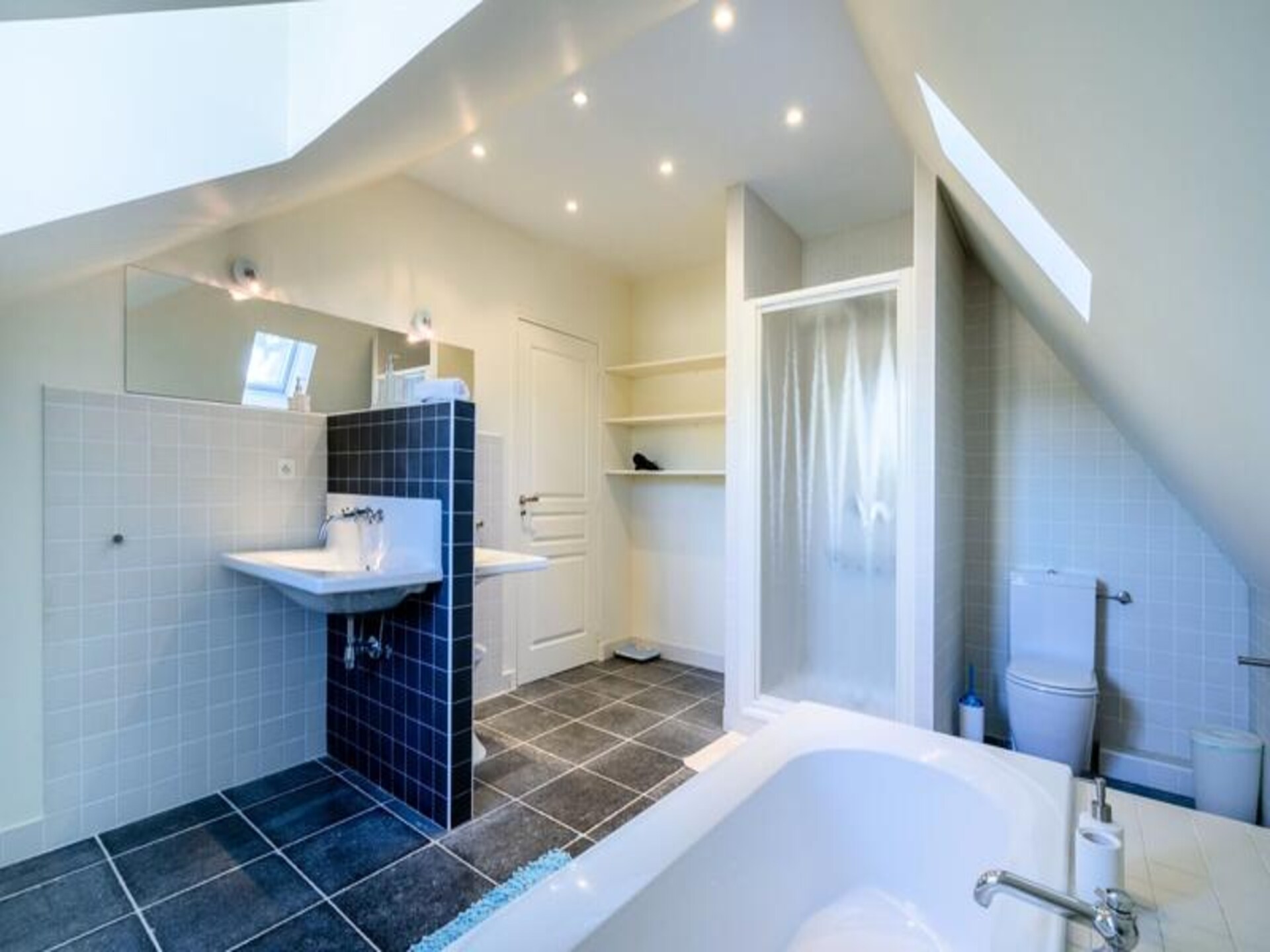 Ruim appartement in Antibes voor 10 personen nabij het strand - foto 47