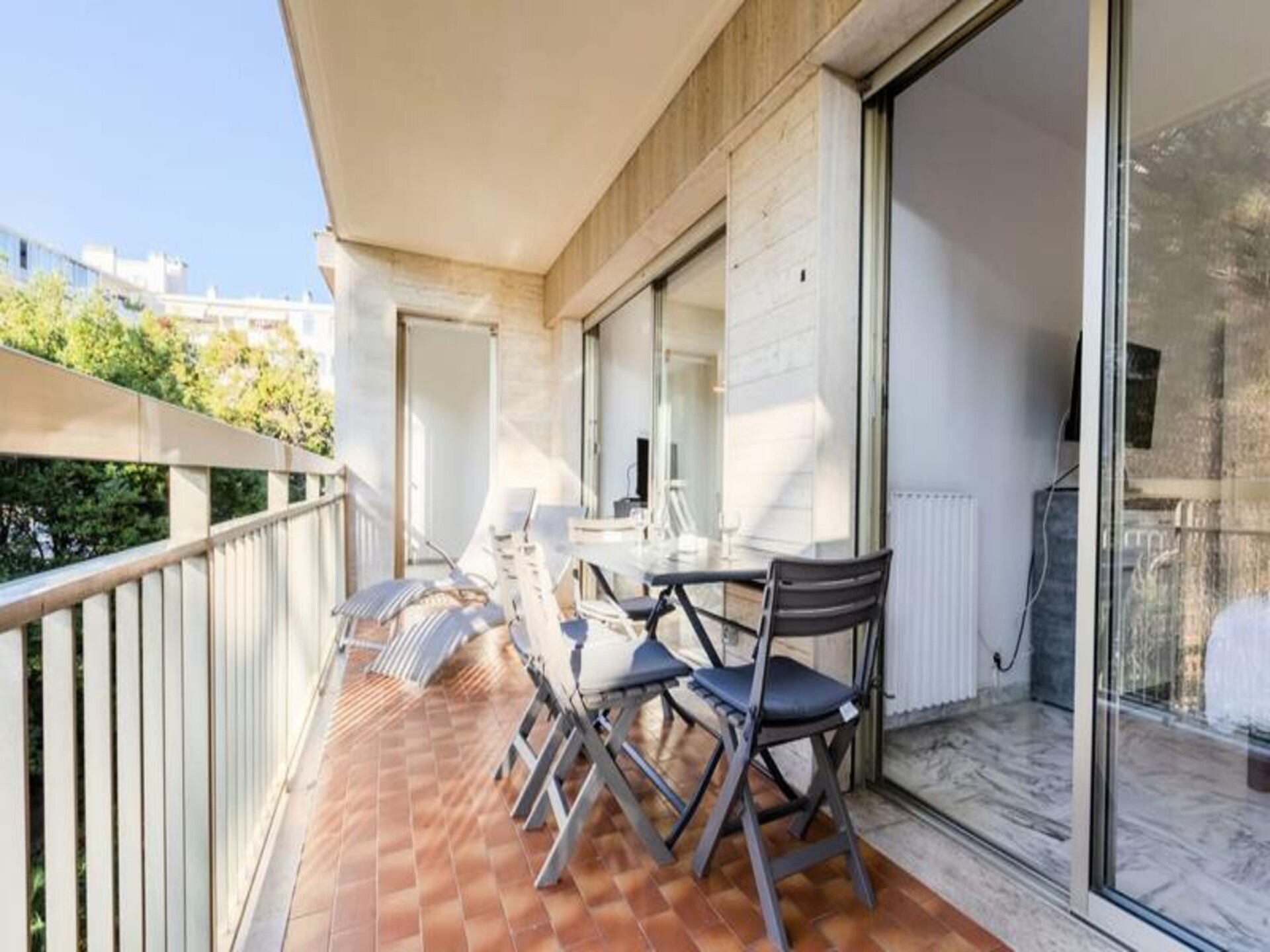 Gerenoveerd 3-kamerappartement in park, 5 minuten van centrum Cannes - foto 7