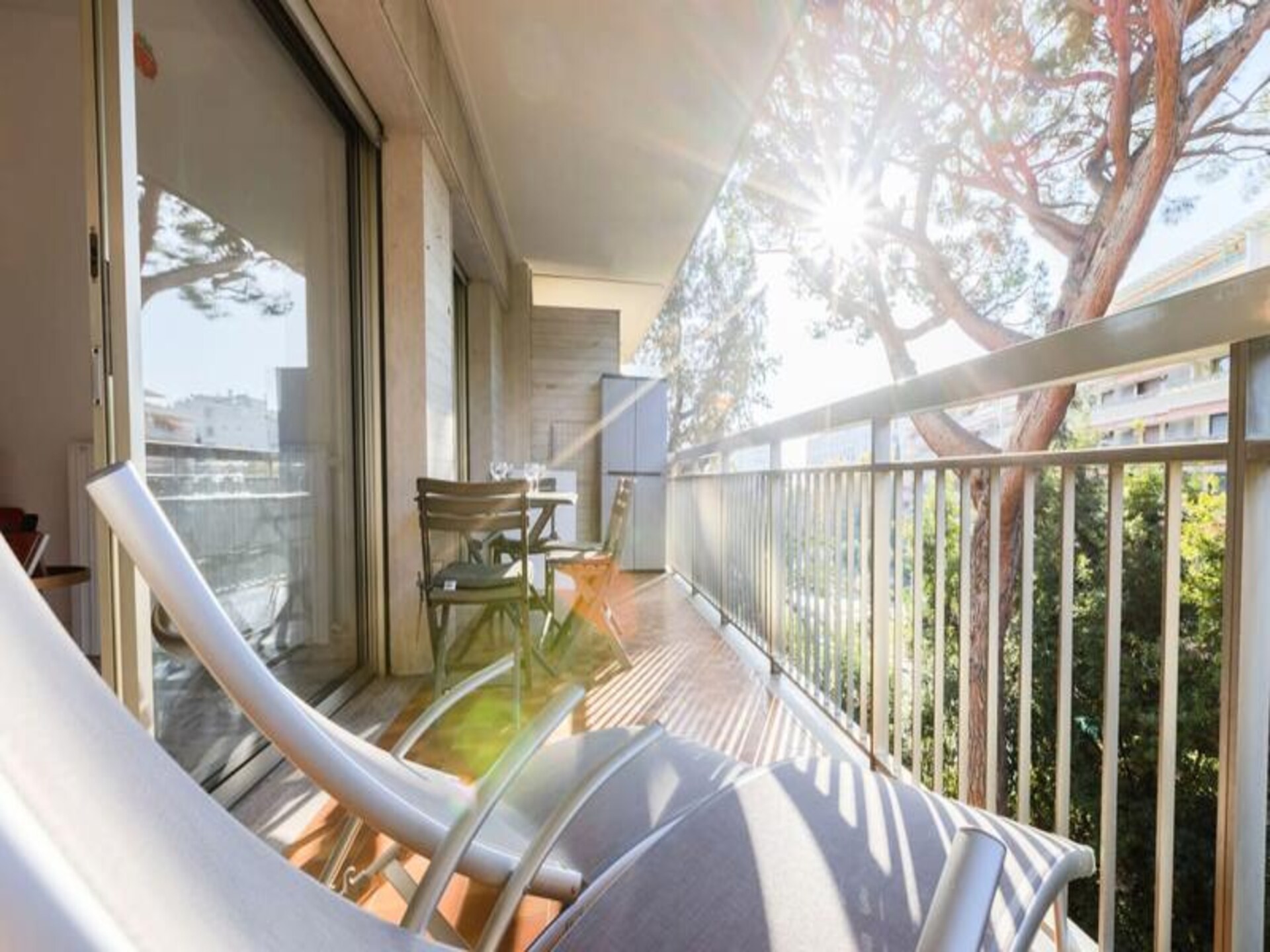 Gerenoveerd 3-kamerappartement in park, 5 minuten van centrum Cannes - foto 8