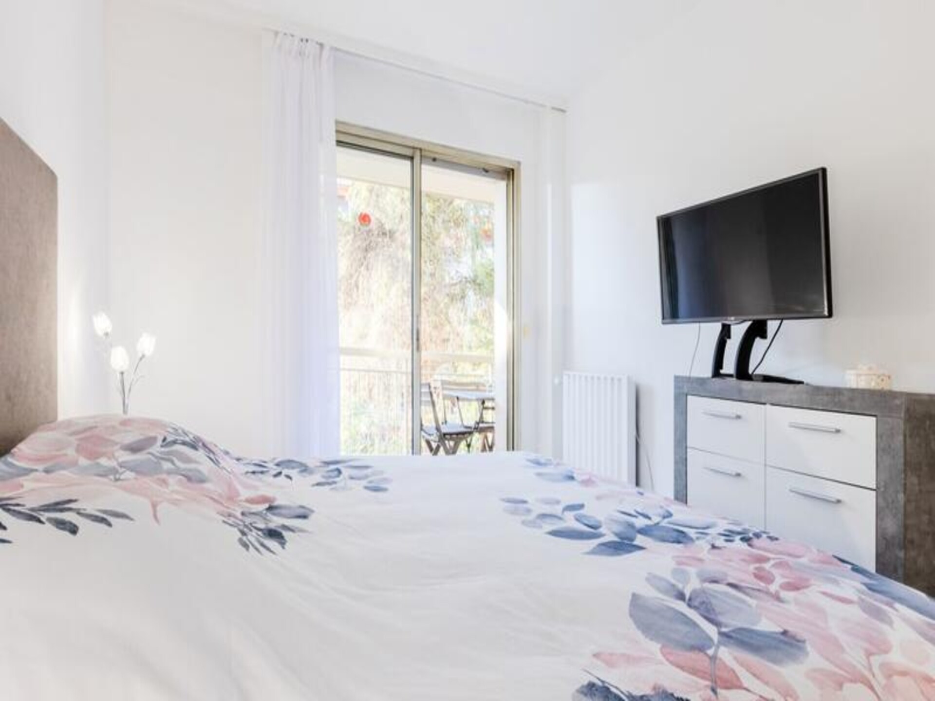 Gerenoveerd 3-kamerappartement in park, 5 minuten van centrum Cannes - foto 15
