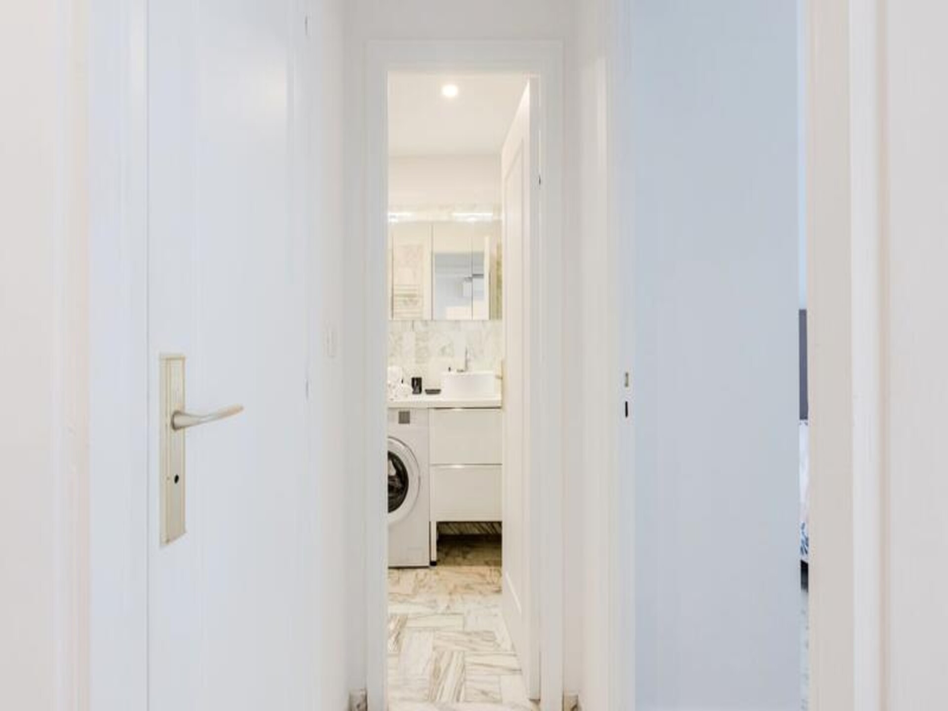 Gerenoveerd 3-kamerappartement in park, 5 minuten van centrum Cannes - foto 18