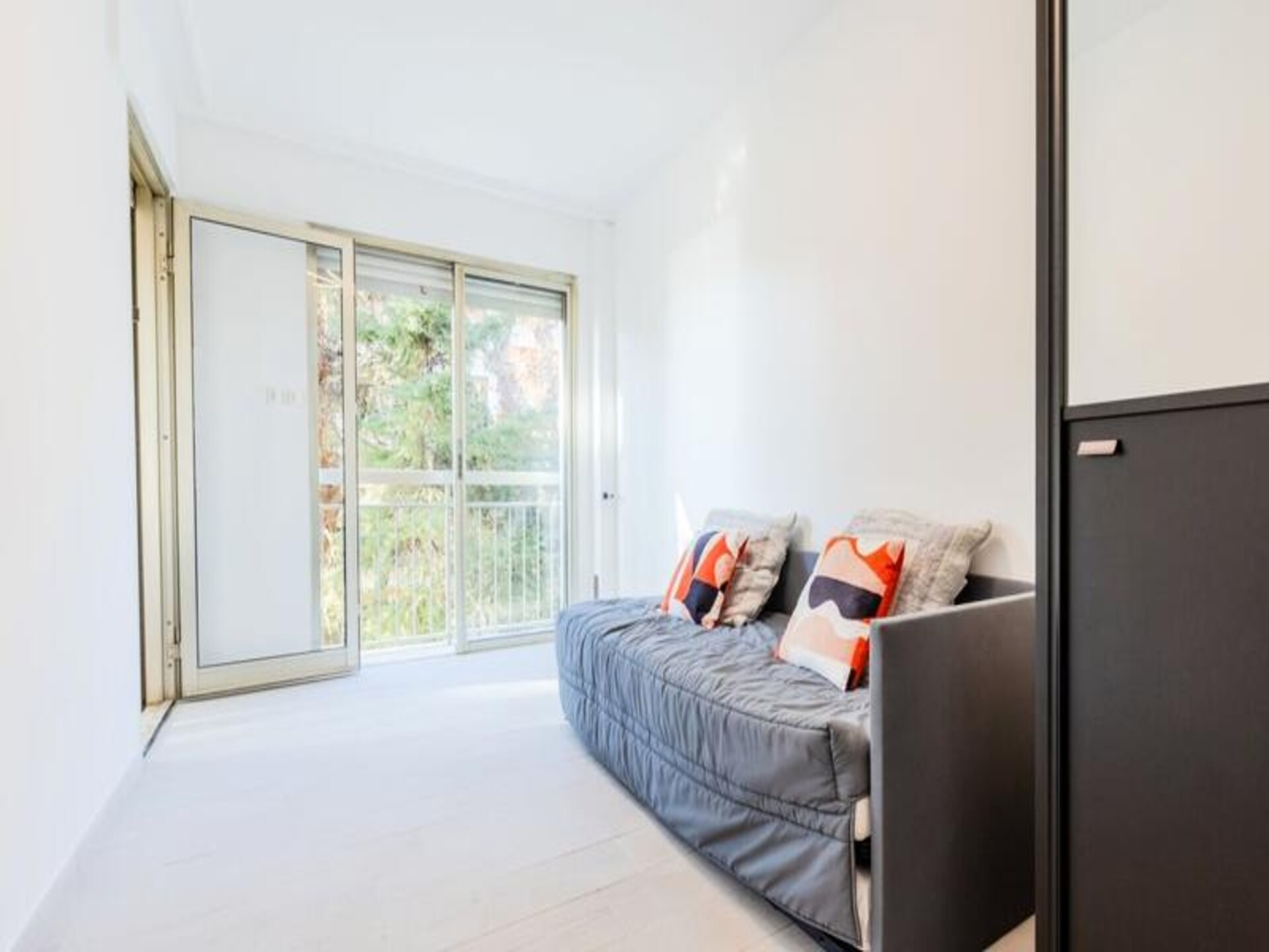 Gerenoveerd 3-kamerappartement in park, 5 minuten van centrum Cannes - foto 23