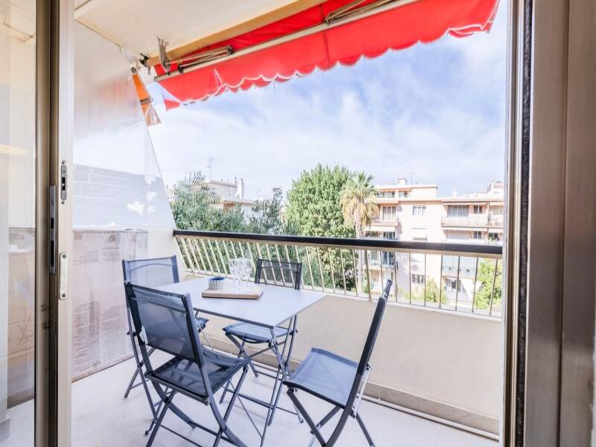 Chic appartement in Cannes met terras, op 5 minuten lopen van de Croisette - foto 2