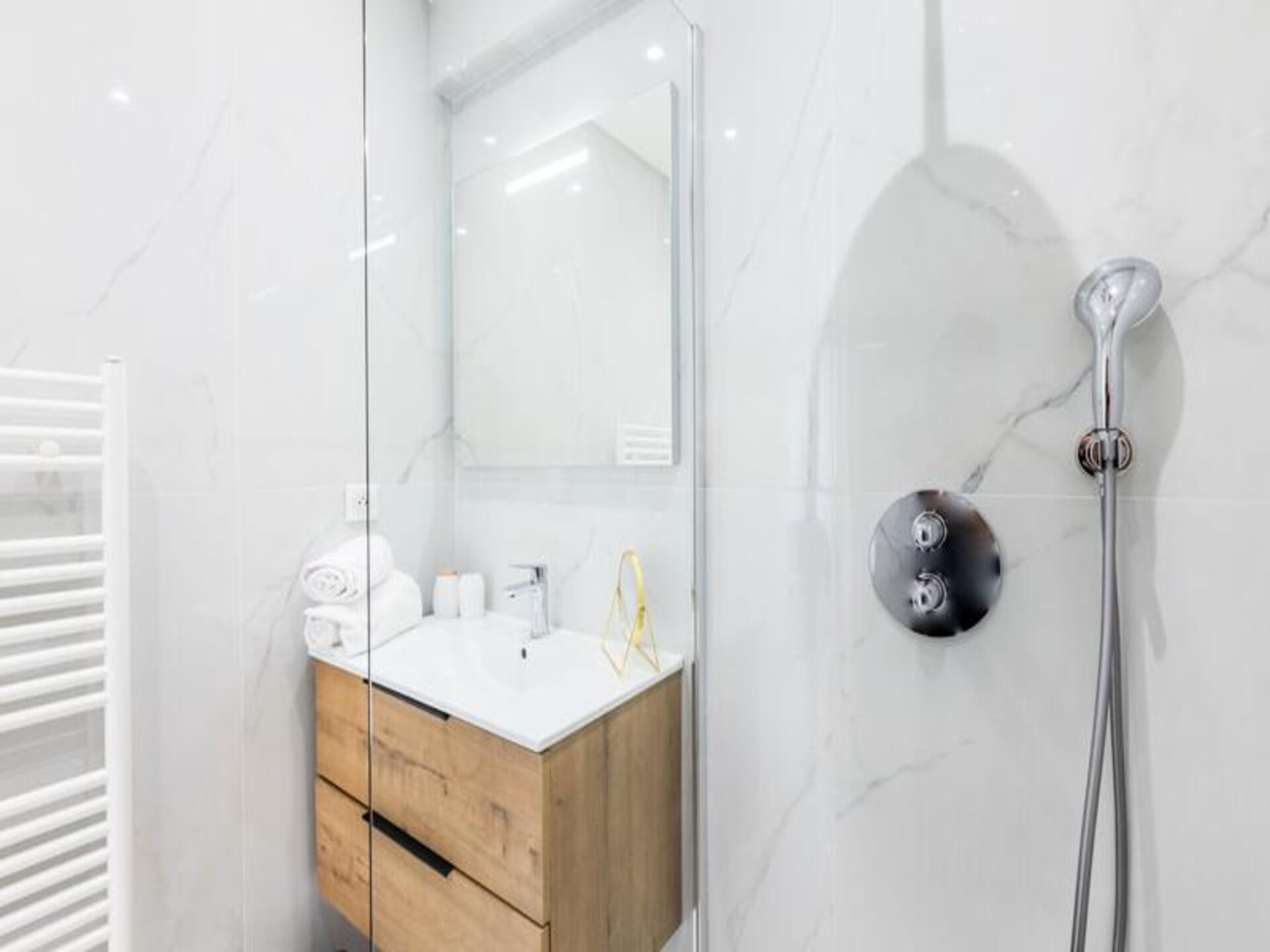 Chic appartement in Cannes met terras, op 5 minuten lopen van de Croisette - foto 16