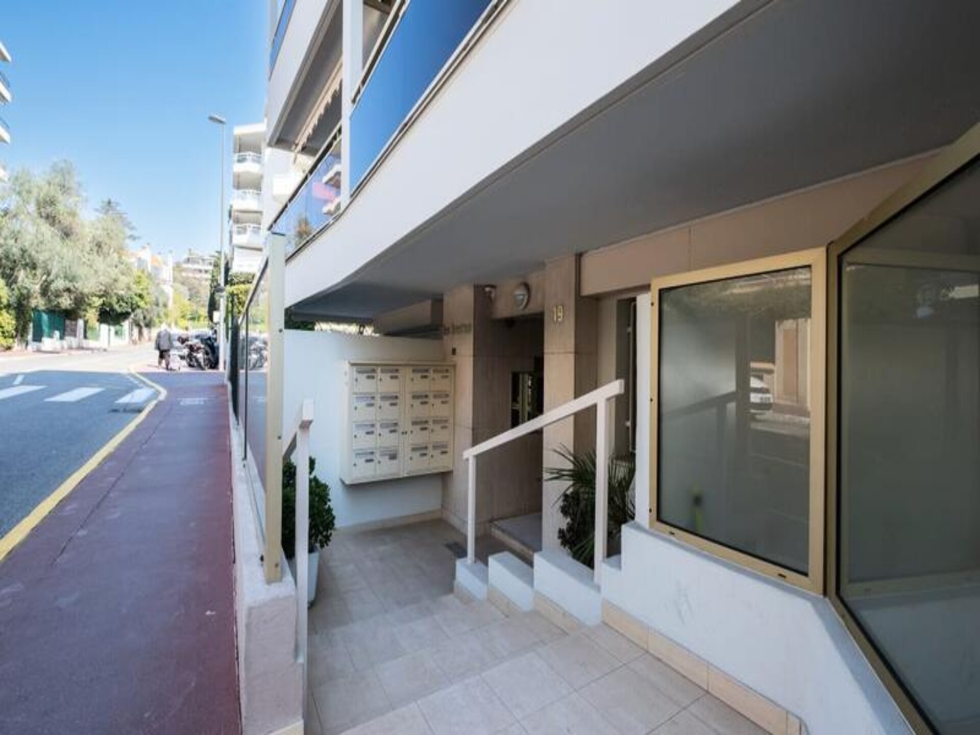 Stijlvol 2-slaapkamerappartement vlakbij de Croisette in Cannes - foto 22