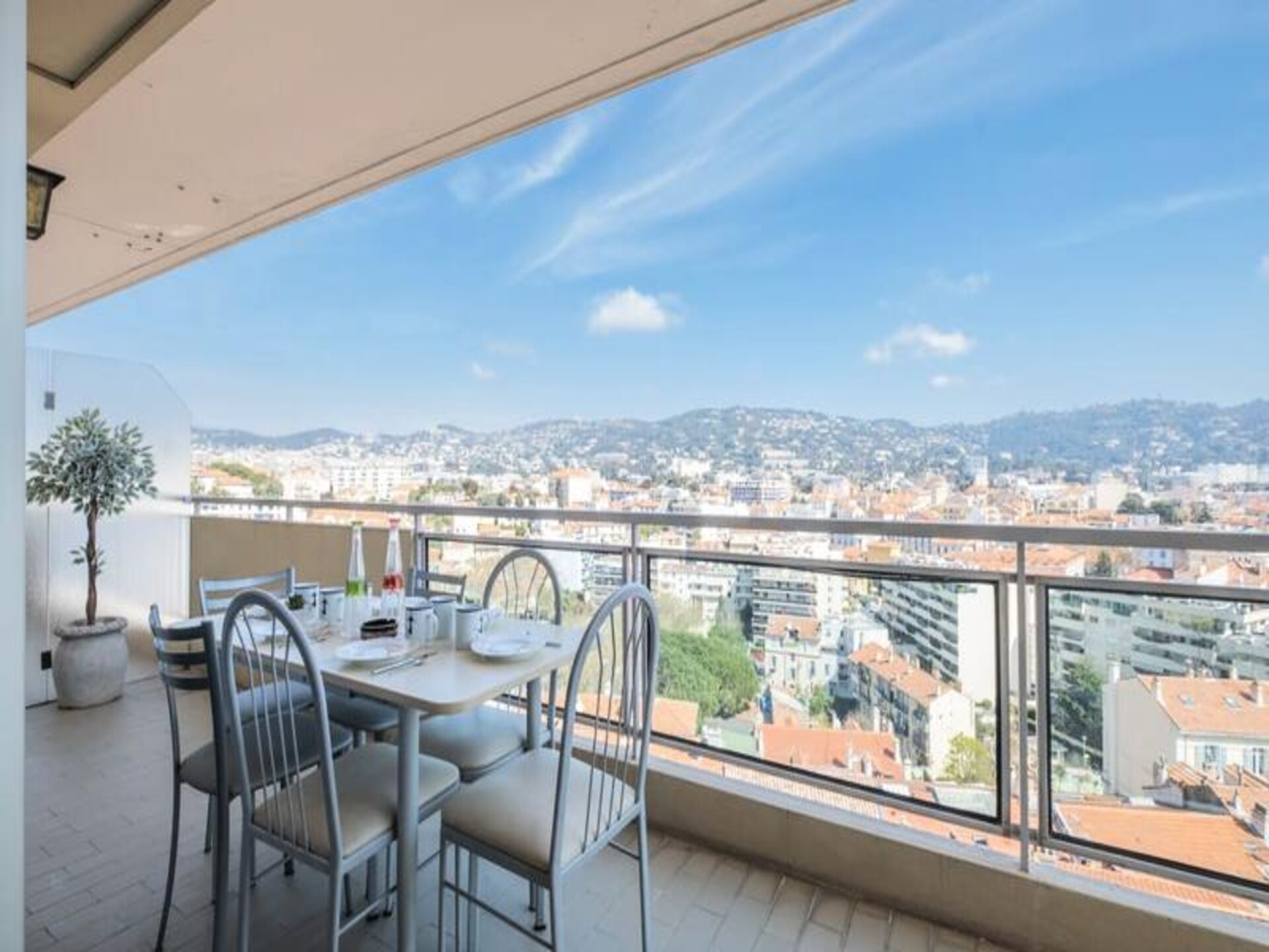Elegant appartement met zeezicht, 10 min van centrum Cannes, parking inbegrepen - foto 5