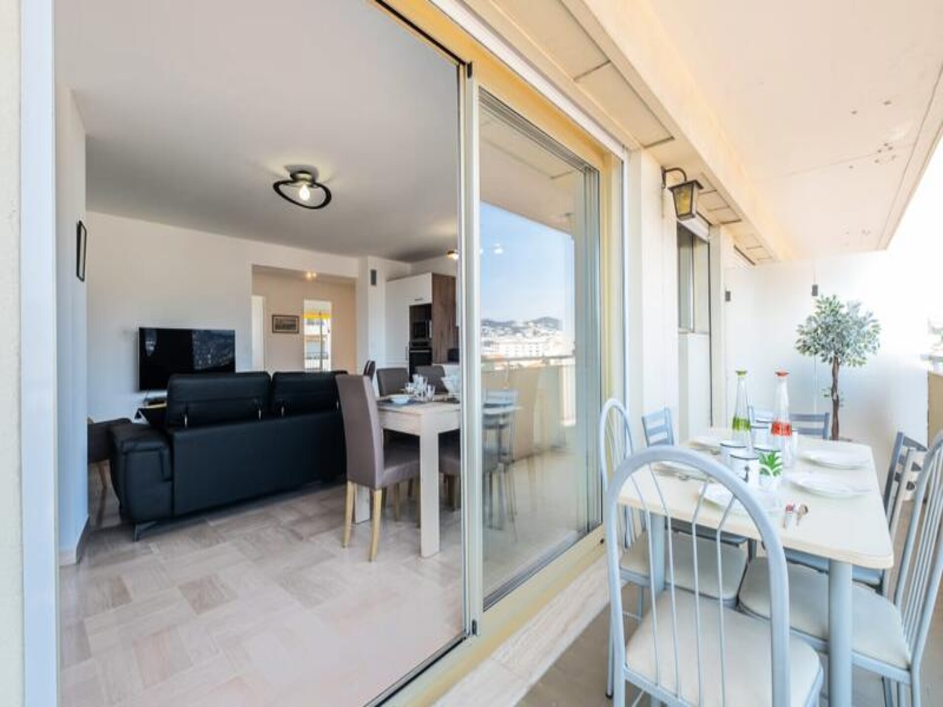 Elegant appartement met zeezicht, 10 min van centrum Cannes, parking inbegrepen - foto 8