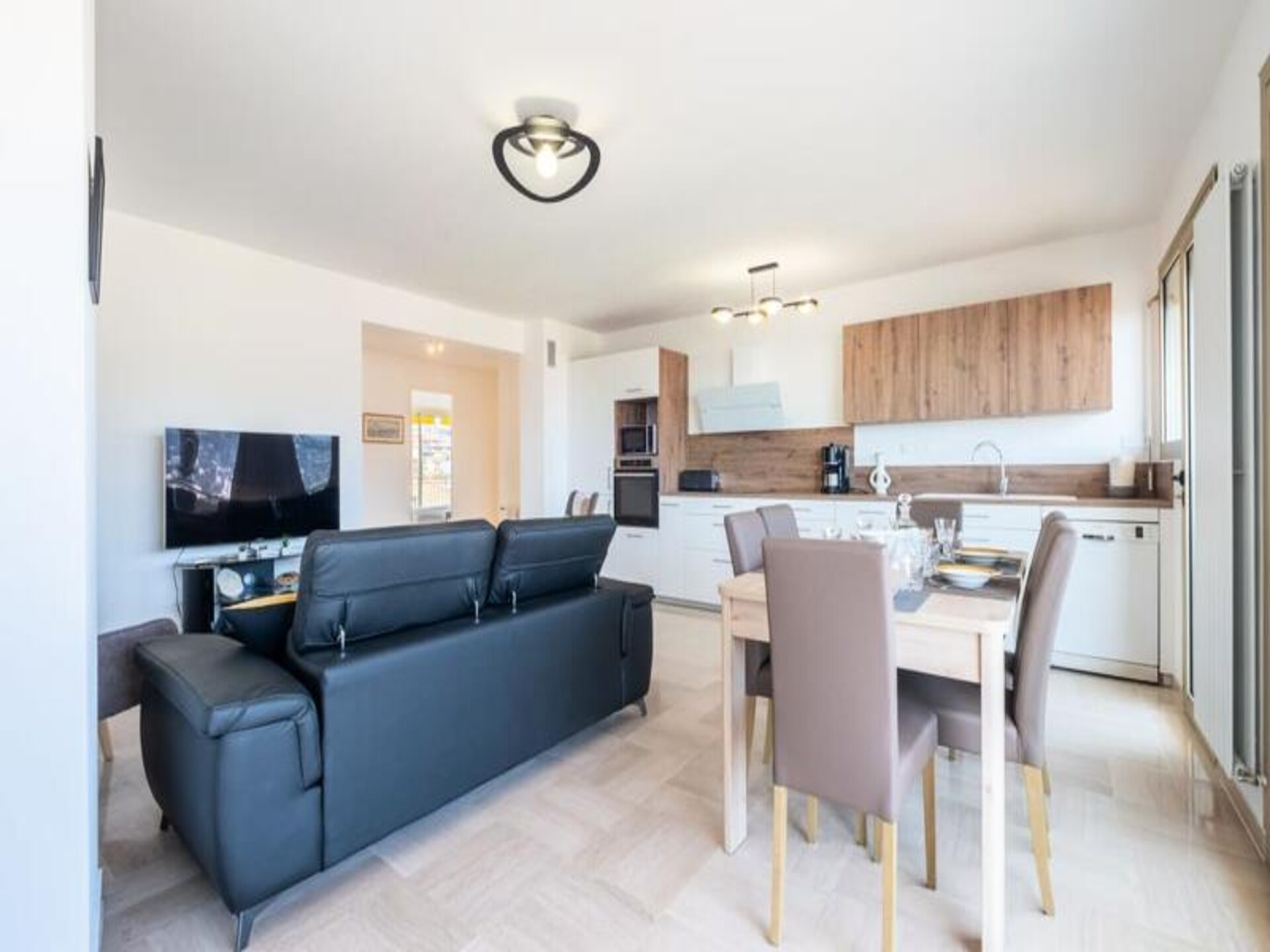 Elegant appartement met zeezicht, 10 min van centrum Cannes, parking inbegrepen - foto 10