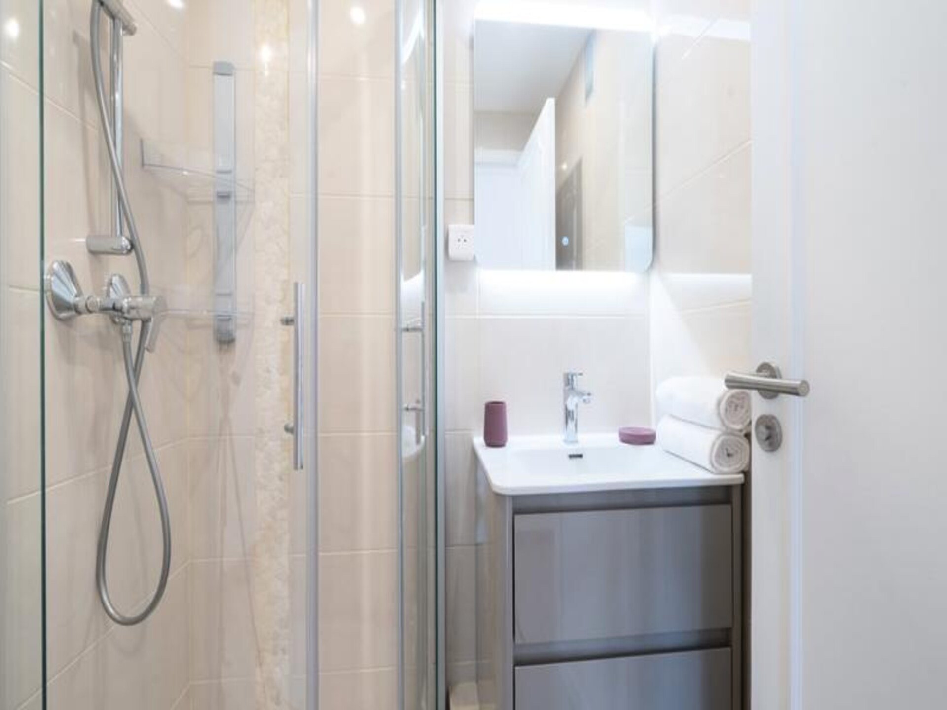 Elegant appartement met zeezicht, 10 min van centrum Cannes, parking inbegrepen - foto 24