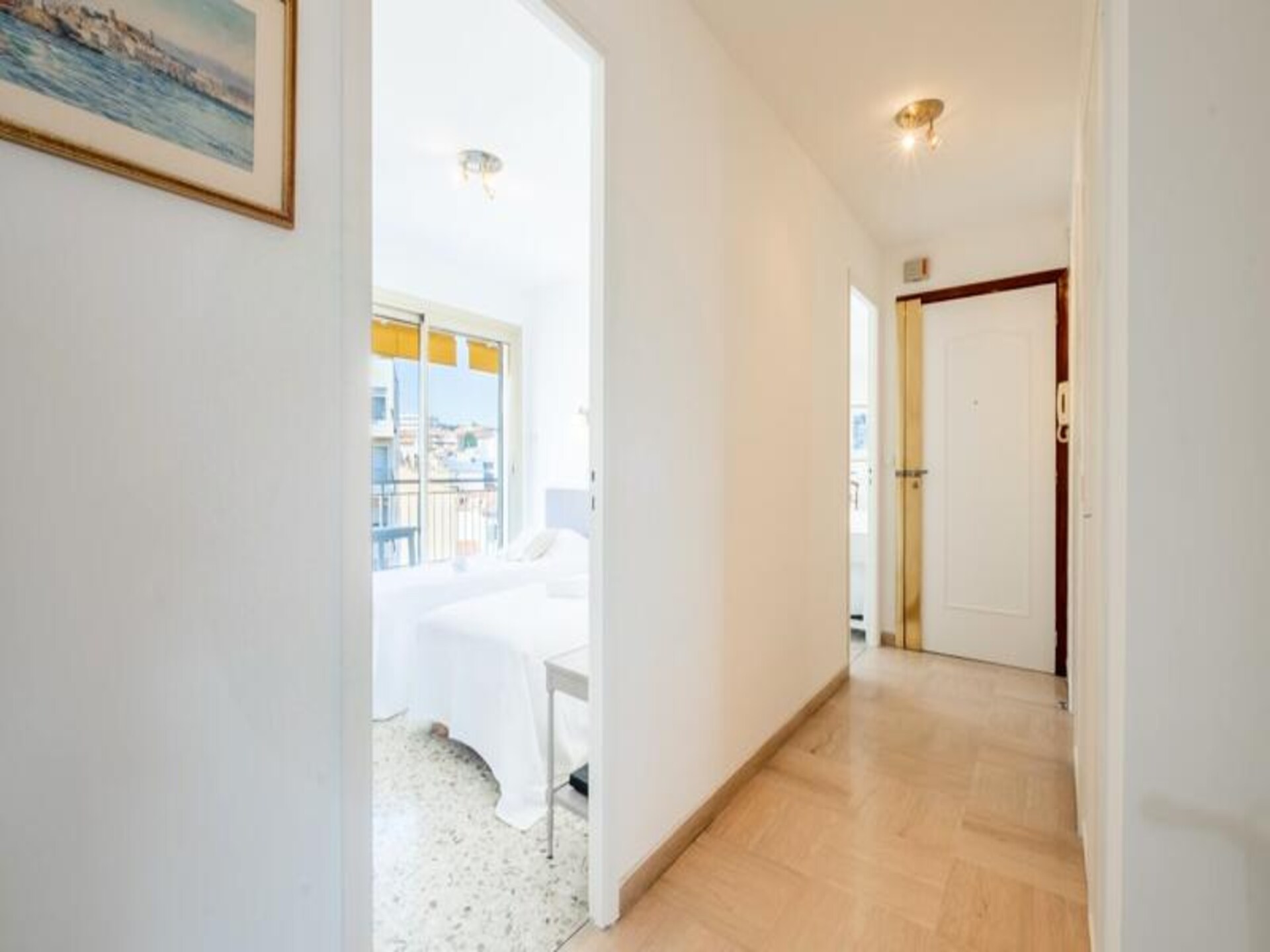 Elegant appartement met zeezicht, 10 min van centrum Cannes, parking inbegrepen - foto 27