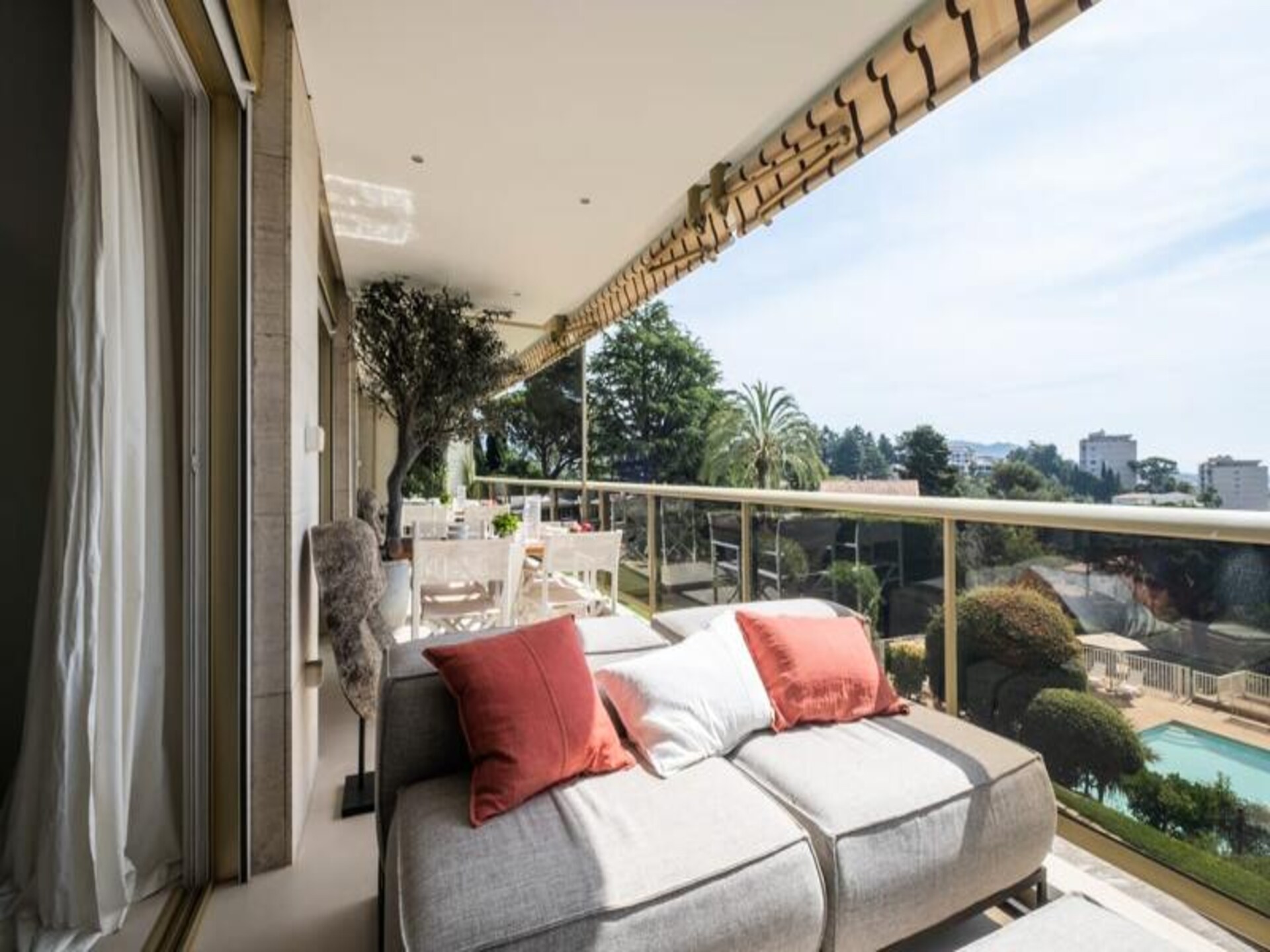 Licht appartement in Cannes met zwembad, tennis en panoramisch zeezicht - foto 7