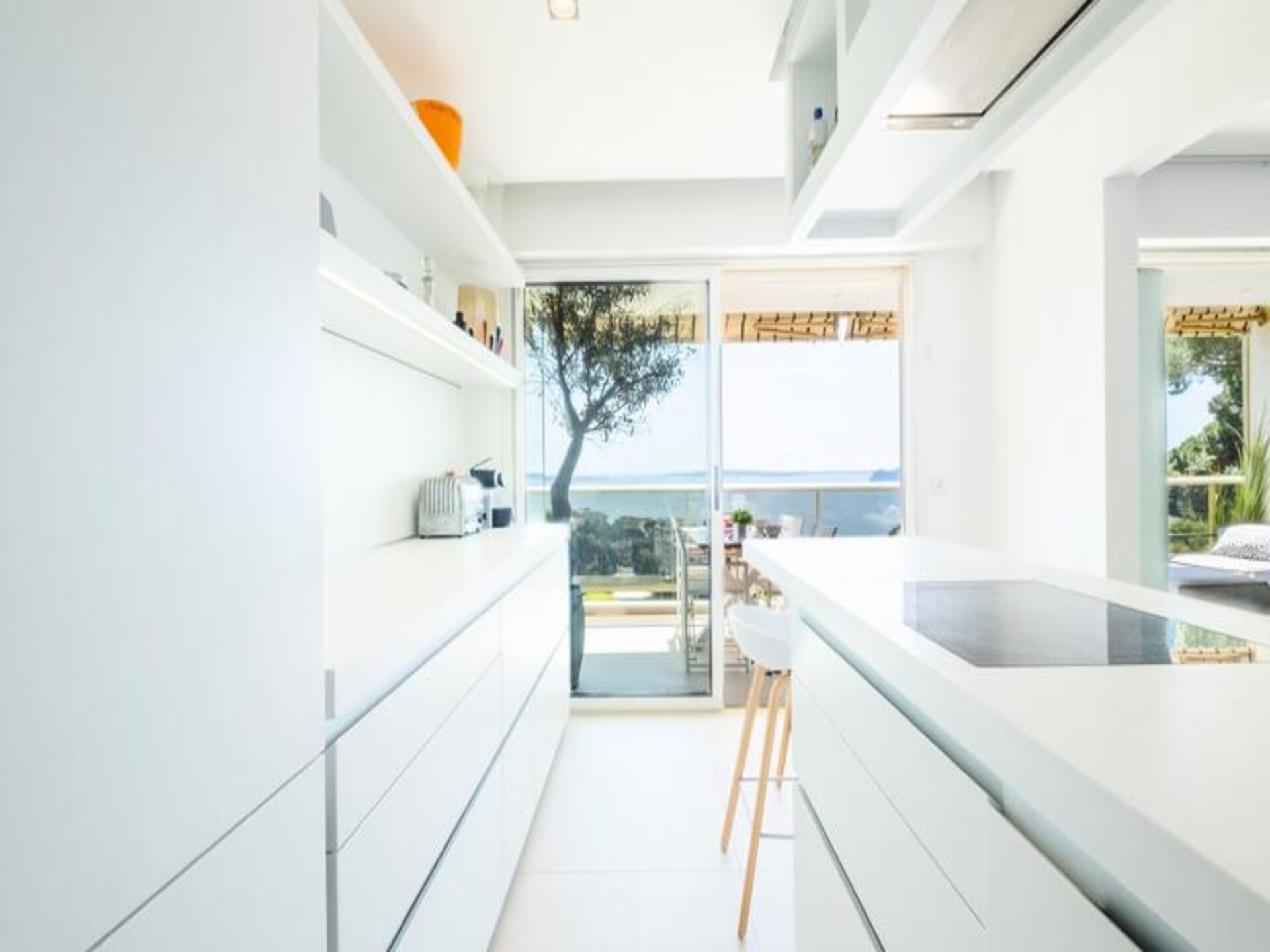 Licht appartement in Cannes met zwembad, tennis en panoramisch zeezicht - foto 13