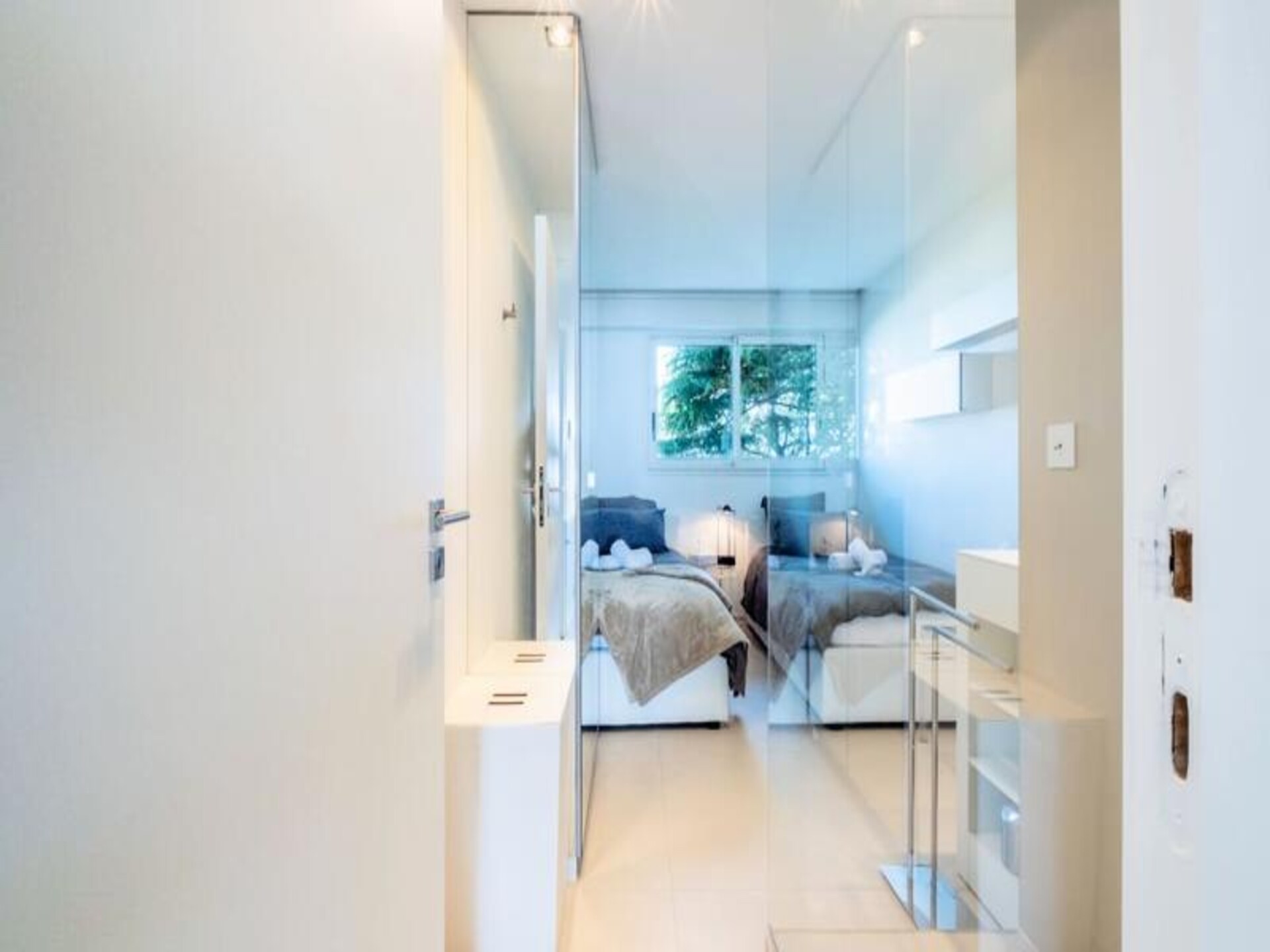 Licht appartement in Cannes met zwembad, tennis en panoramisch zeezicht - foto 19