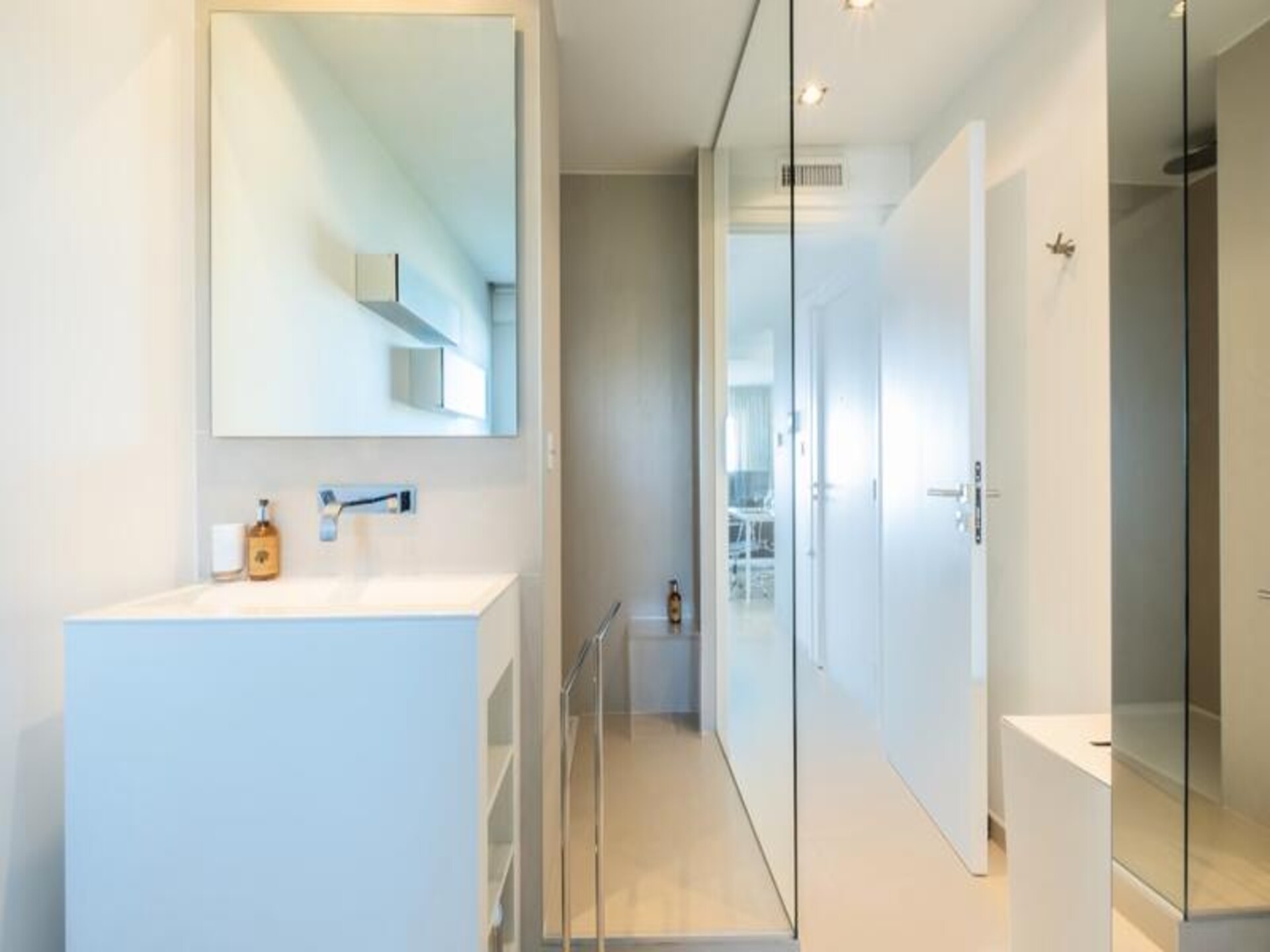 Licht appartement in Cannes met zwembad, tennis en panoramisch zeezicht - foto 22