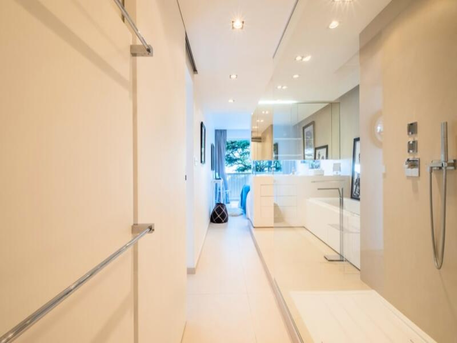 Licht appartement in Cannes met zwembad, tennis en panoramisch zeezicht - foto 25