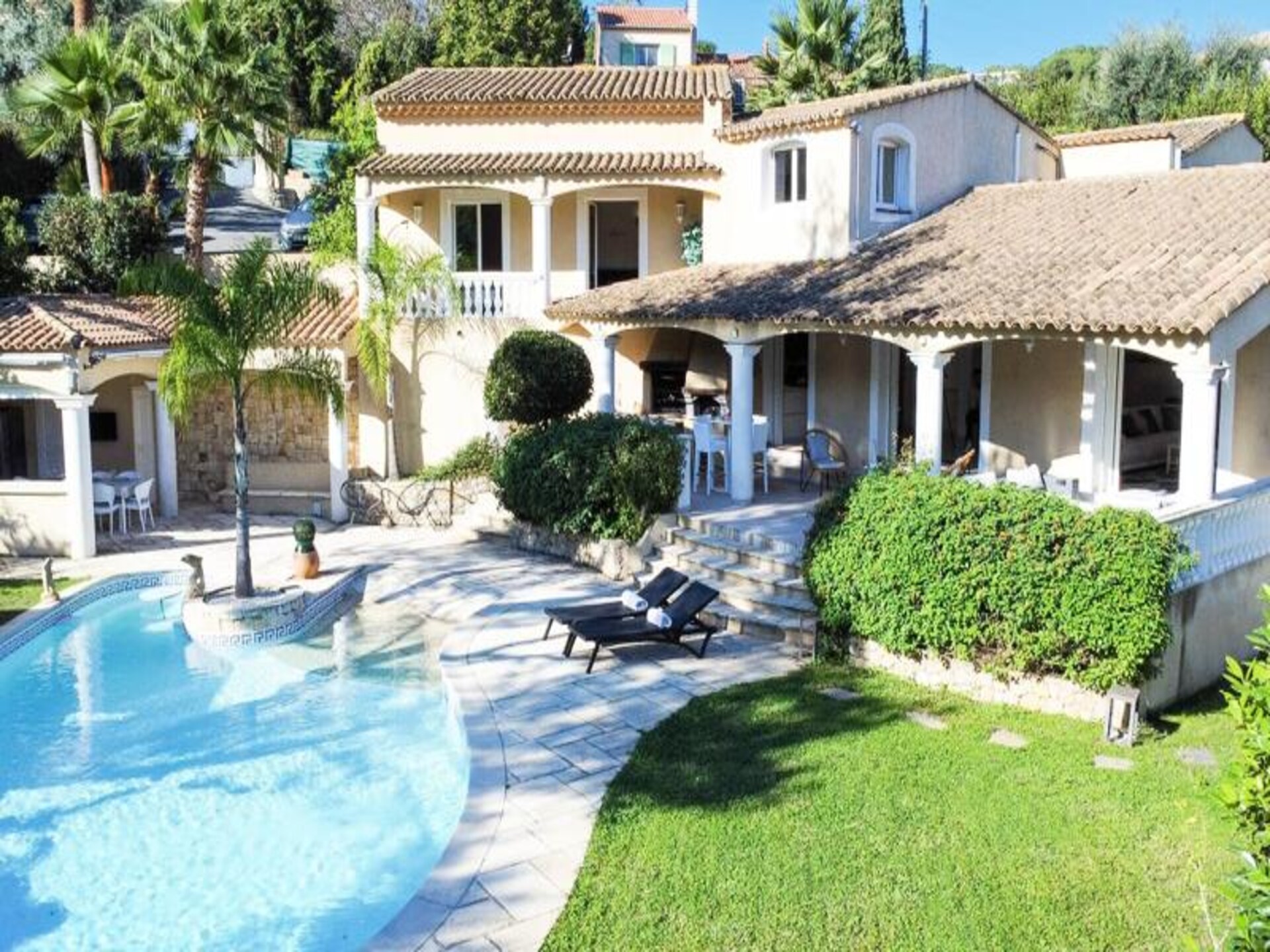 Luxe villa van 330m² met 6 slaapkamers, verwarmd zwembad en jacuzzi in Vallauris - foto 12