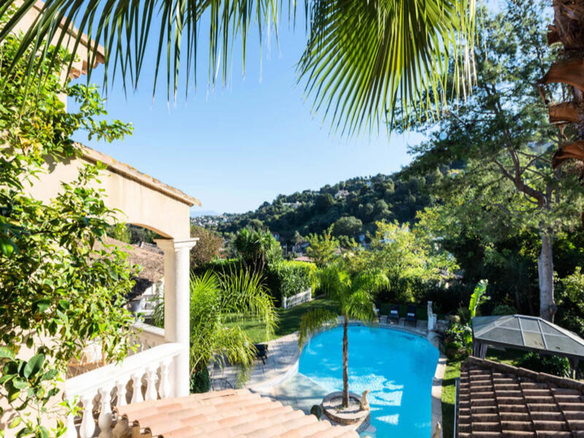 Luxe villa van 330m² met 6 slaapkamers, verwarmd zwembad en jacuzzi in Vallauris - foto 35