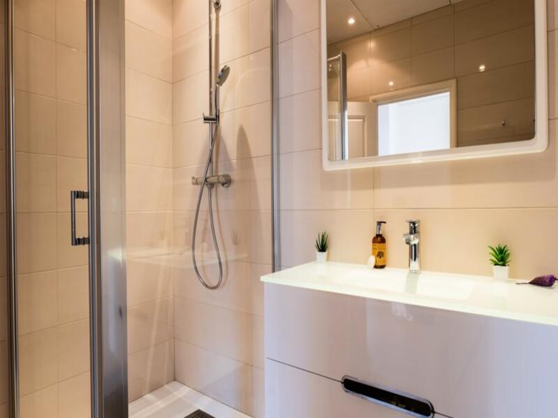 Elegant 3-kamerappartement aan de Rue d'Antibes, vlakbij het Palais des Festivals - foto 14