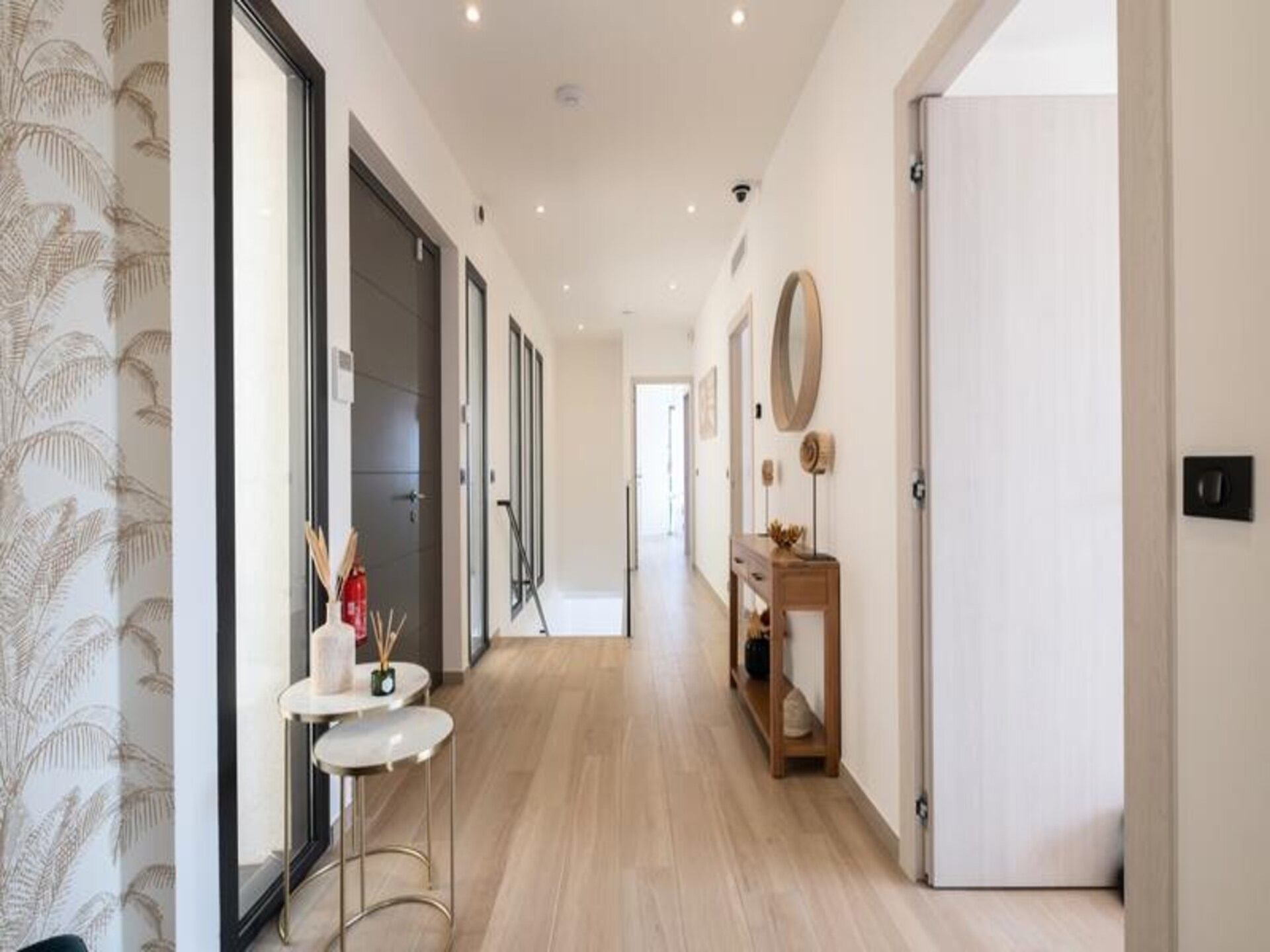 Architectenwoning met verwarmd zwembad en panoramisch zeezicht in Mandelieu - foto 12