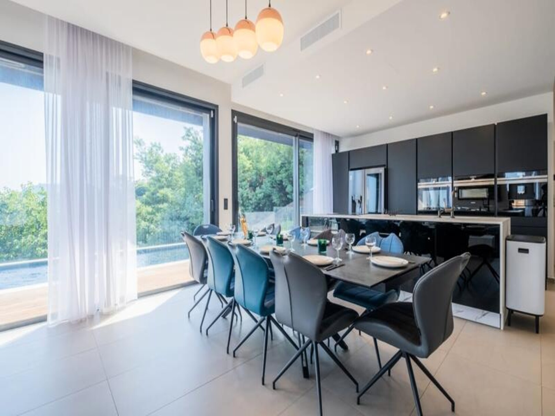 Architectenwoning met verwarmd zwembad en panoramisch zeezicht in Mandelieu - foto 15