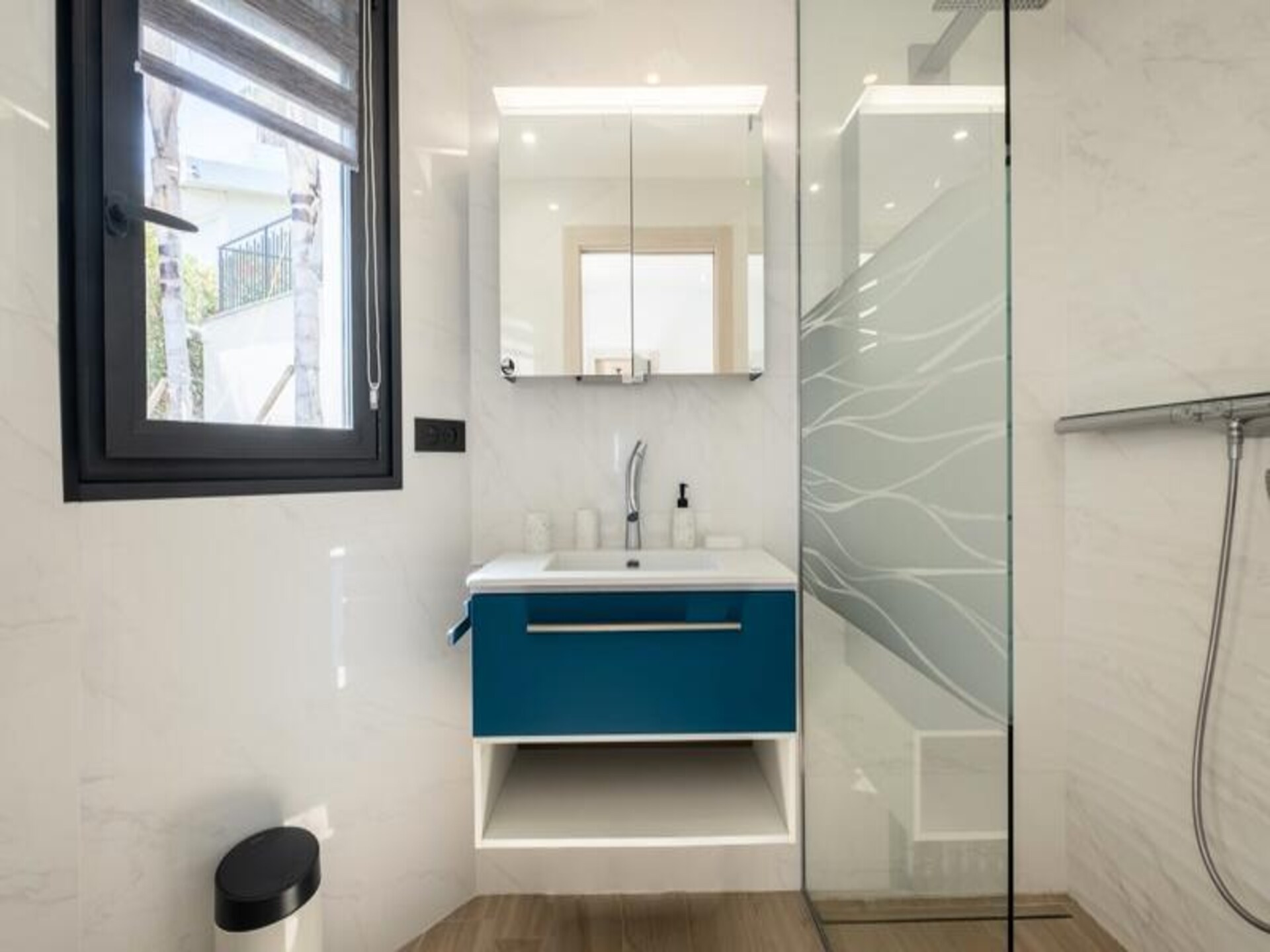 Architectenwoning met verwarmd zwembad en panoramisch zeezicht in Mandelieu - foto 24