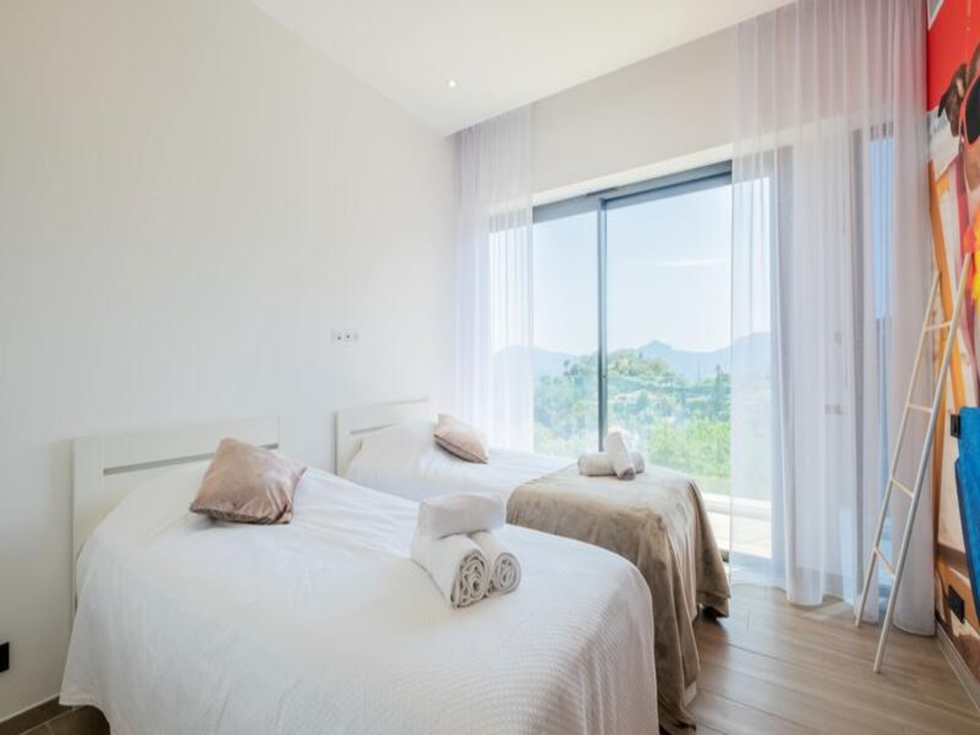 Architectenwoning met verwarmd zwembad en panoramisch zeezicht in Mandelieu - foto 28