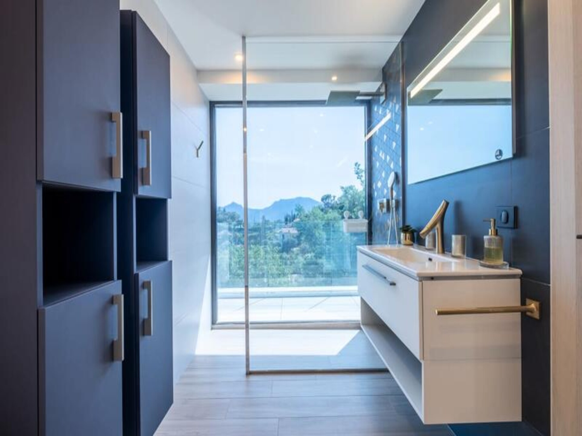 Architectenwoning met verwarmd zwembad en panoramisch zeezicht in Mandelieu - foto 29