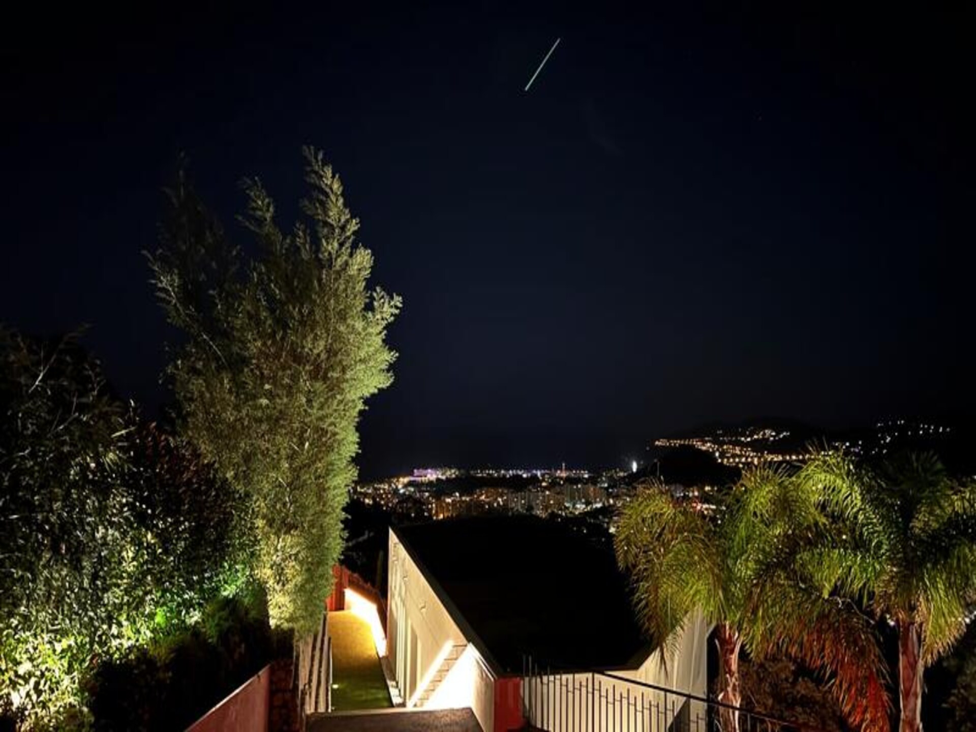 Architectenwoning met verwarmd zwembad en panoramisch zeezicht in Mandelieu - foto 43