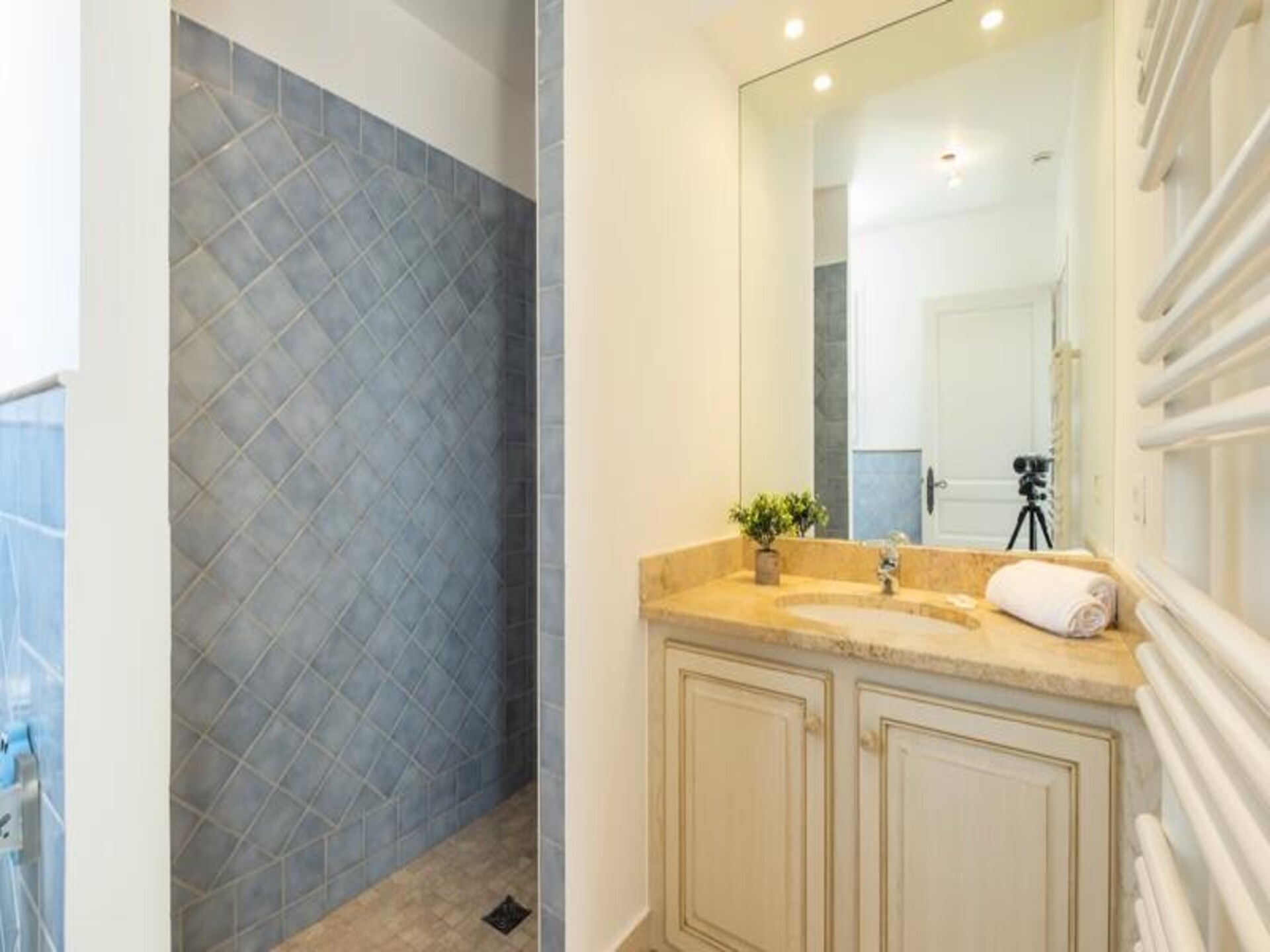 Provençaalse droomvilla van 280m² met privézwembad nabij Cannes en Nice - foto 43
