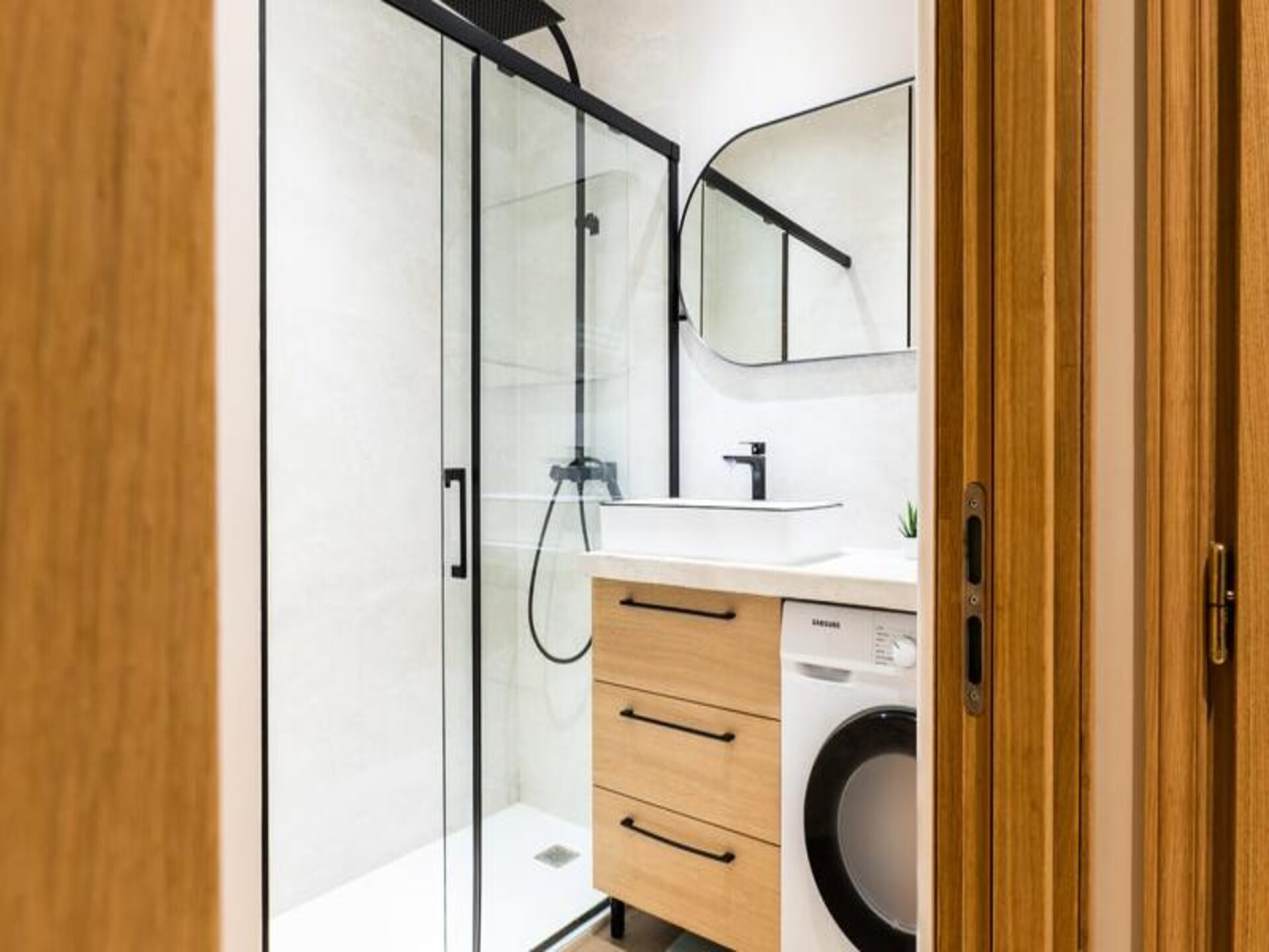 Oase aan de Croisette: 3-kamerappartement met tuin in Cannes - foto 13